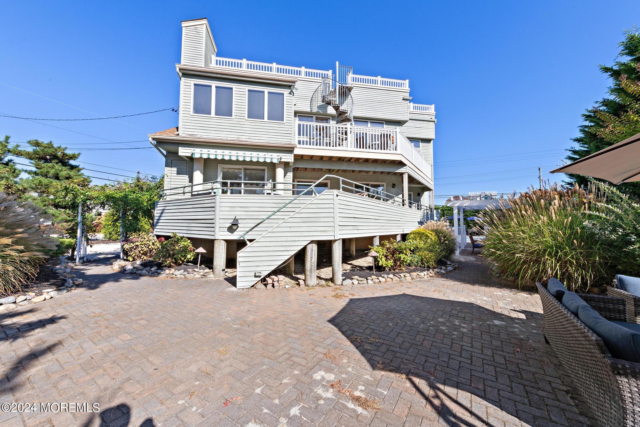 184 Nautilus Drive