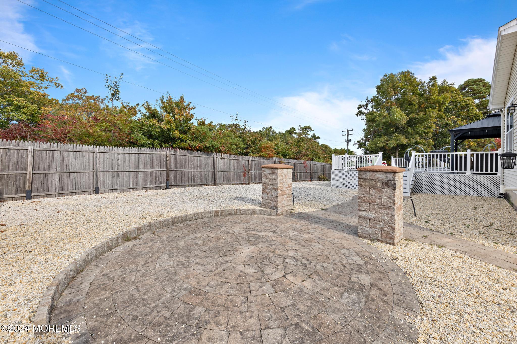 17 Waters Edge Drive