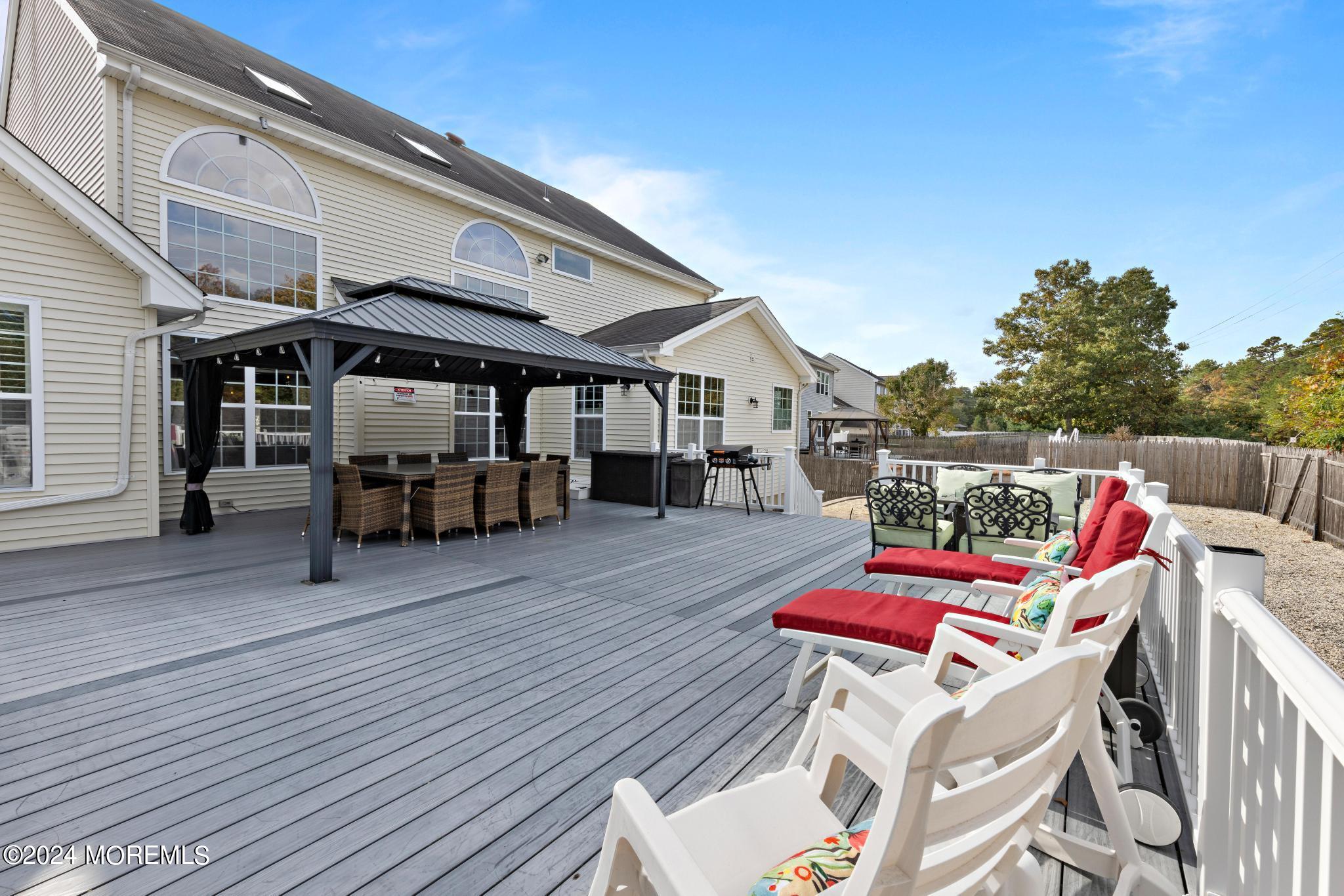 17 Waters Edge Drive
