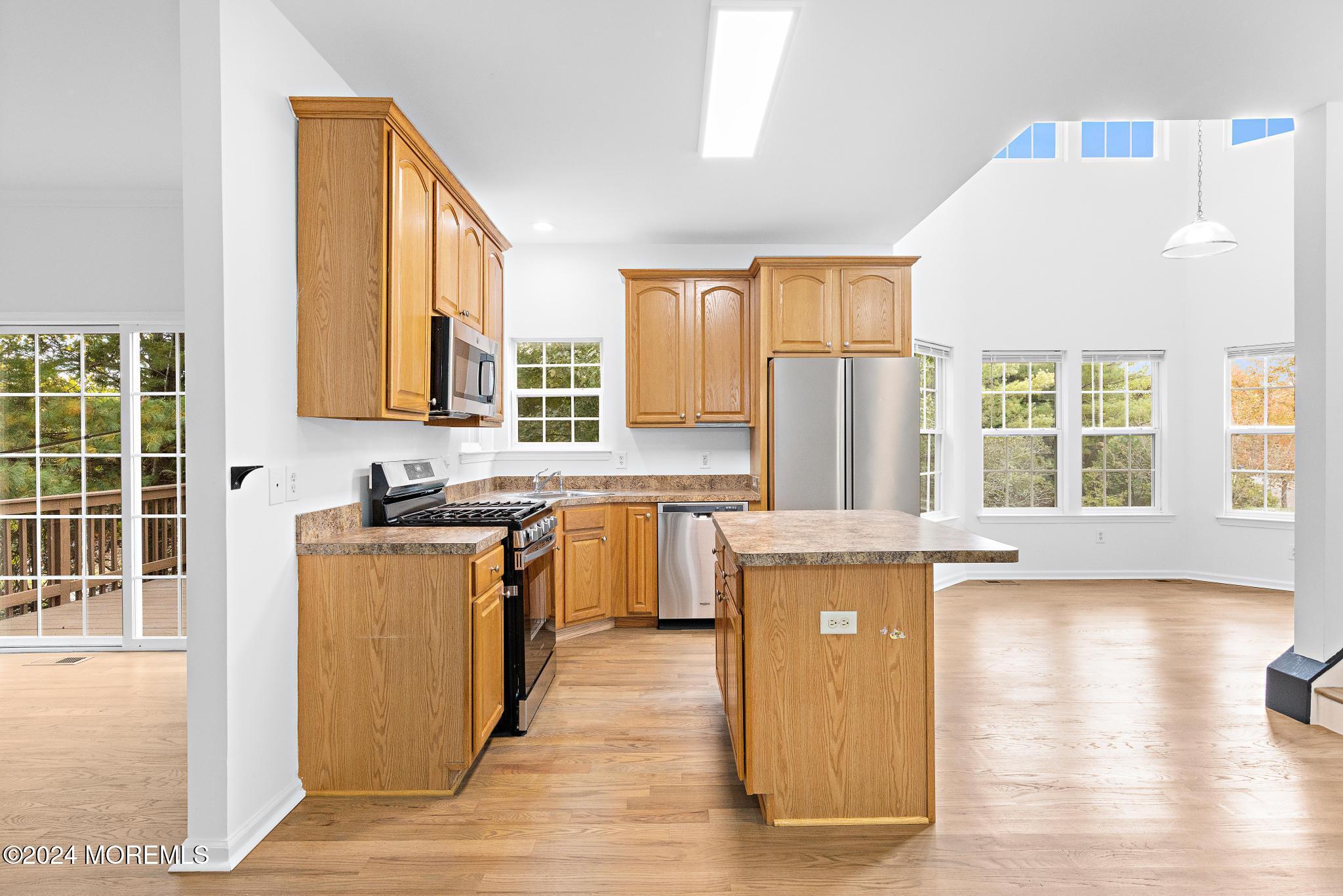 2 Island Breeze Court