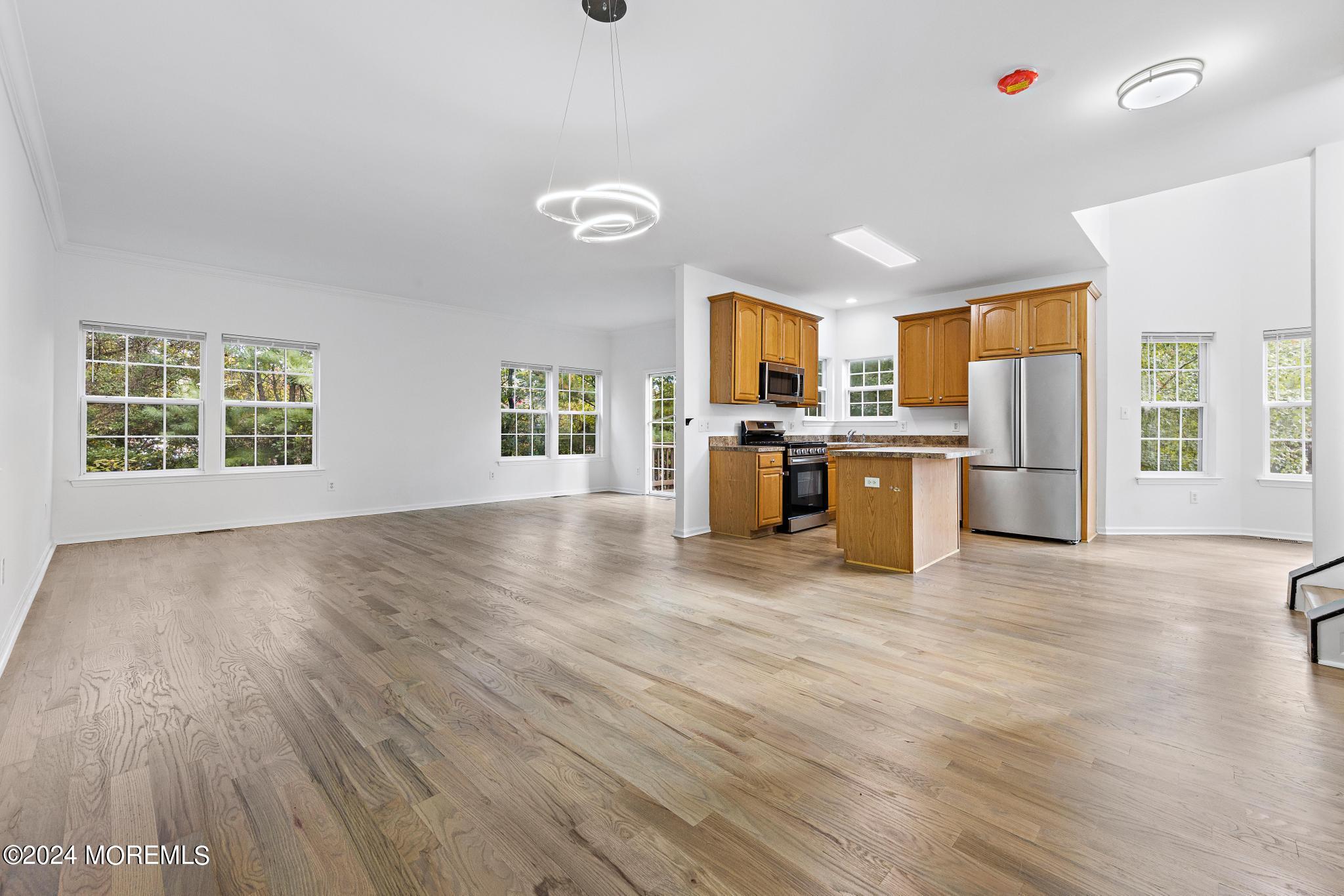 2 Island Breeze Court