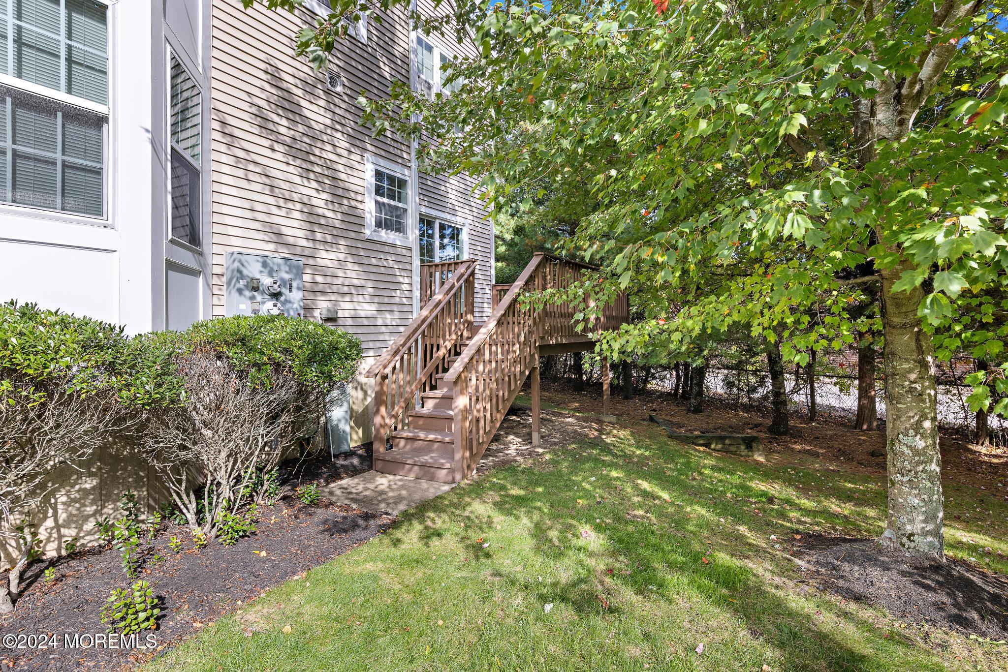 2 Island Breeze Court
