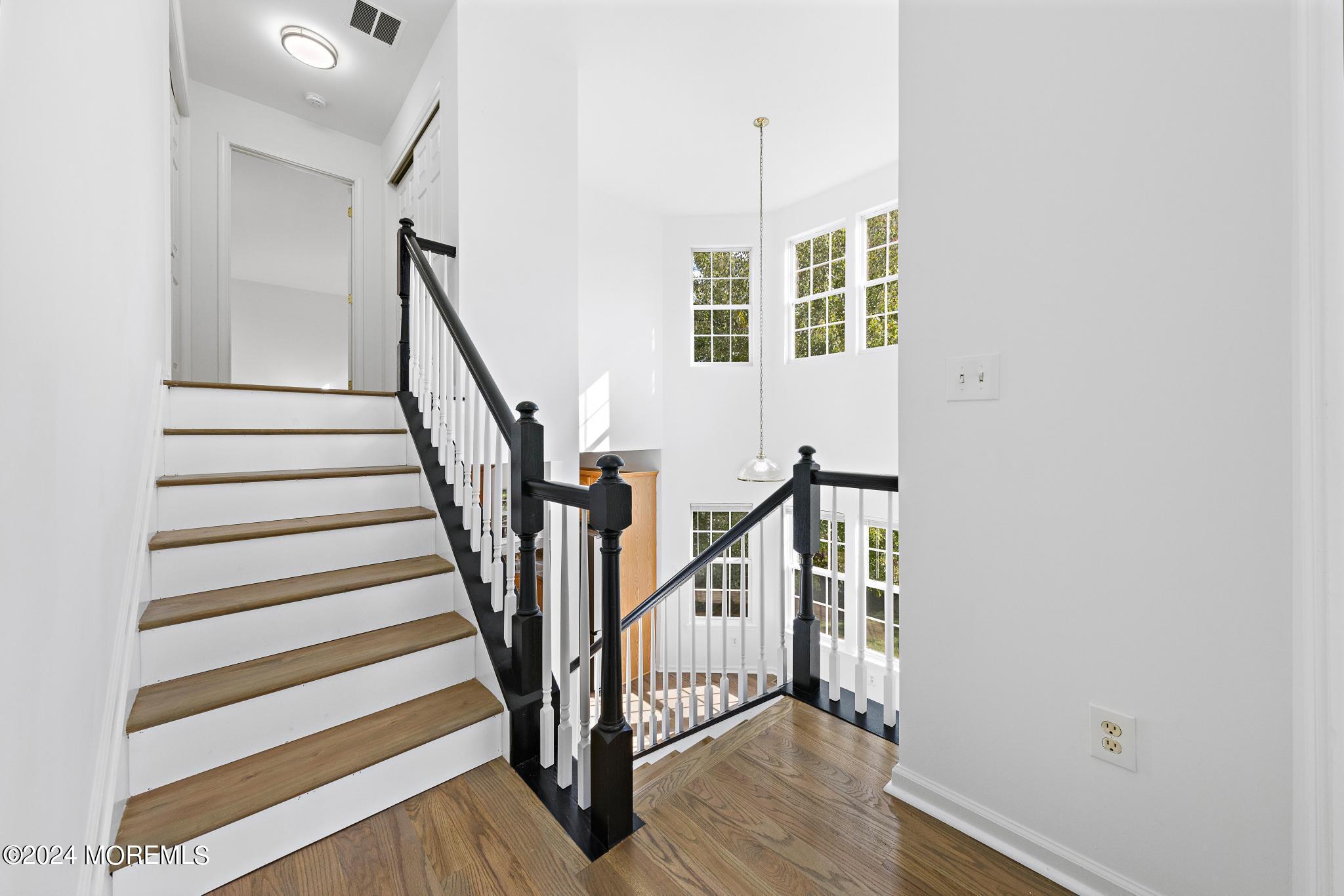 2 Island Breeze Court