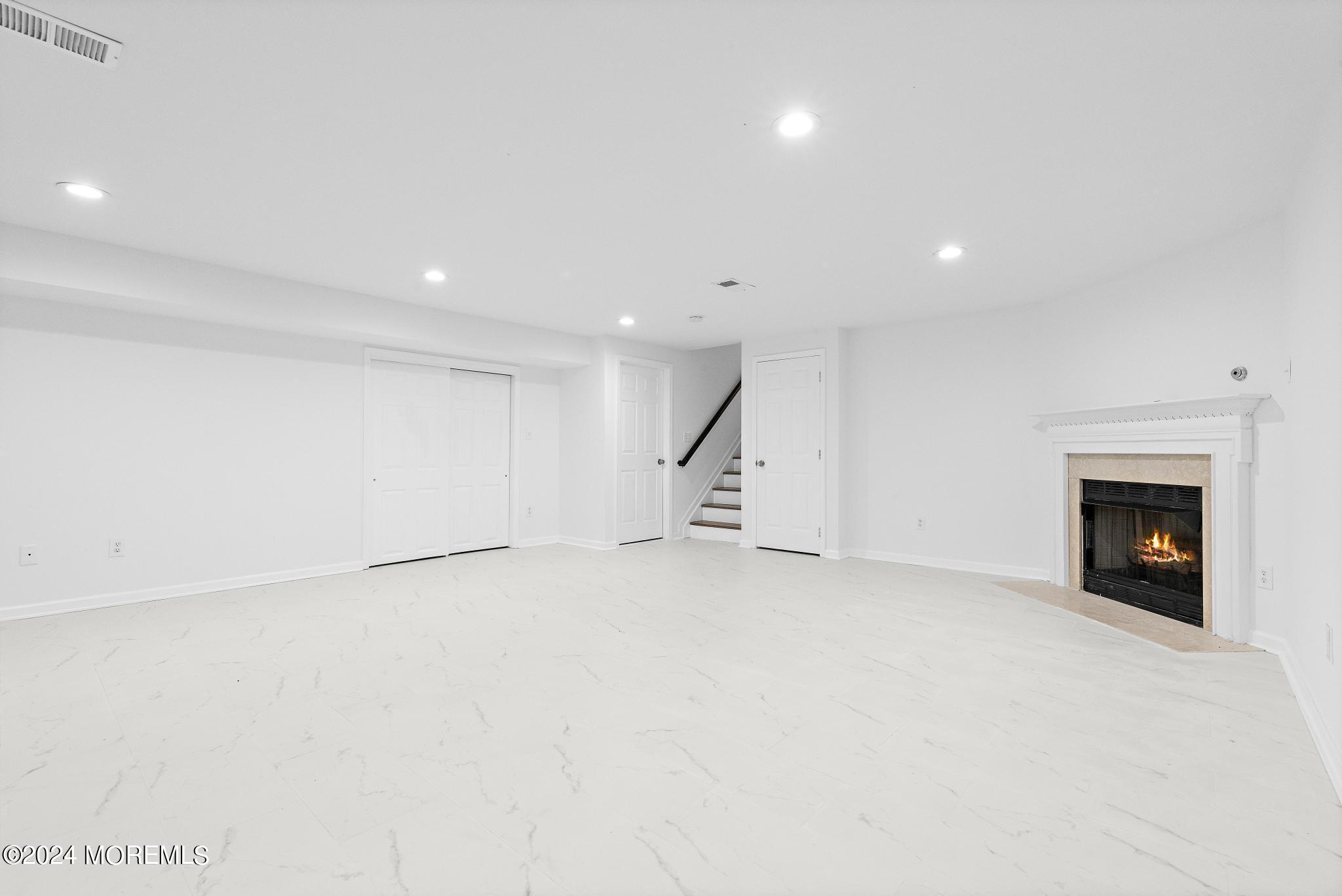 2 Island Breeze Court