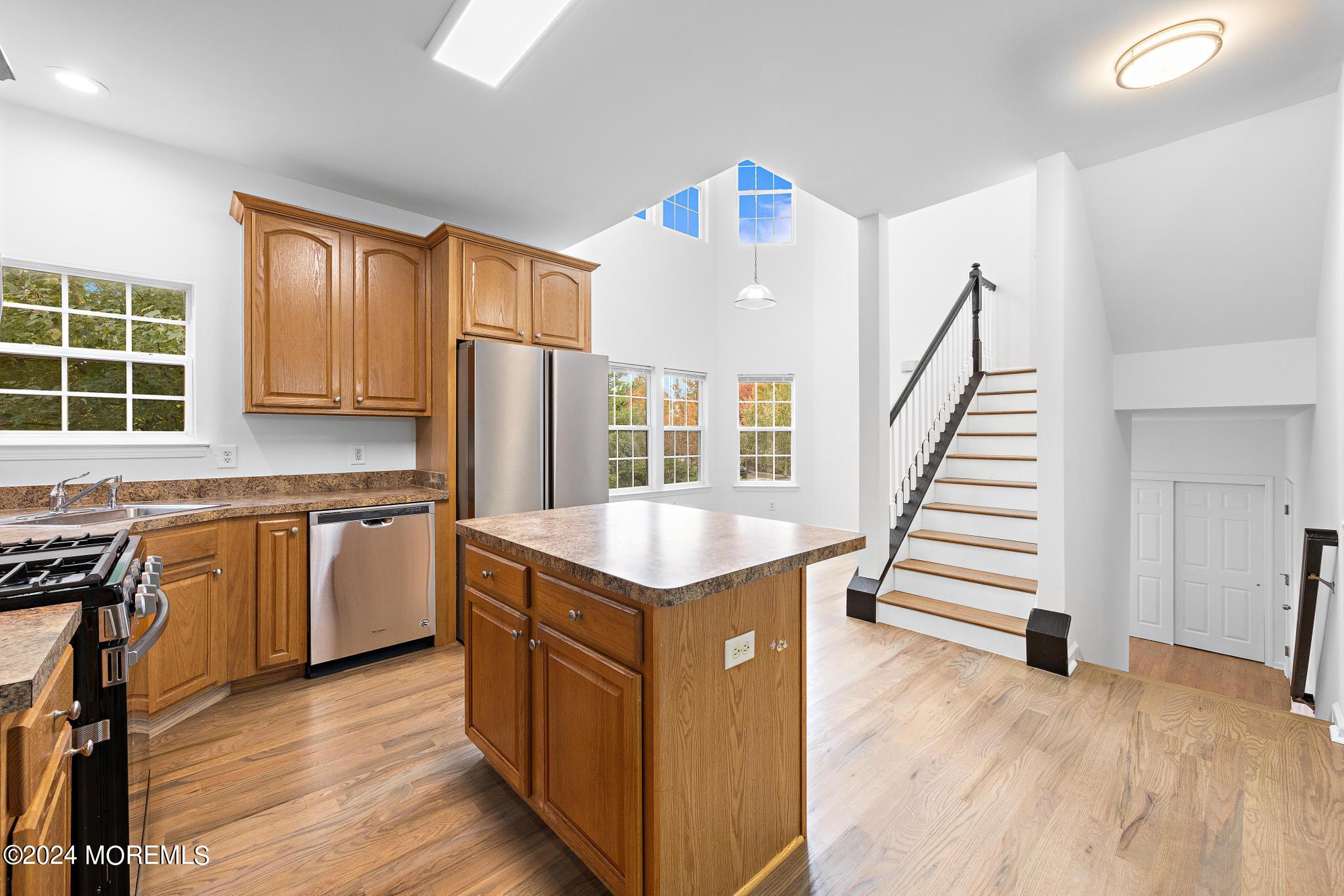 2 Island Breeze Court
