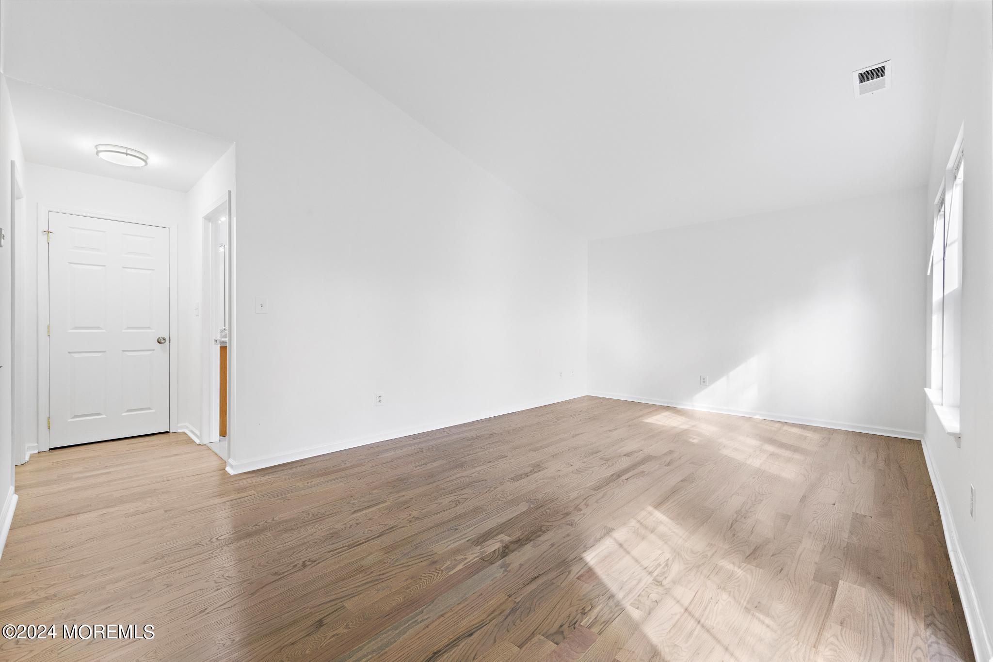 2 Island Breeze Court