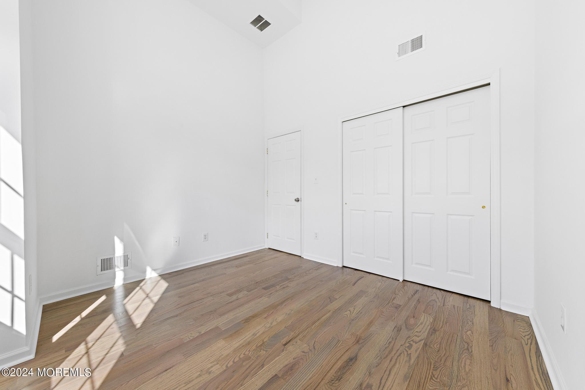 2 Island Breeze Court