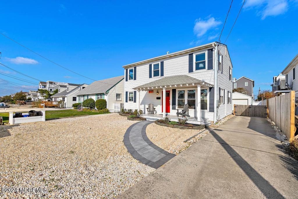 327 N 4th Street
