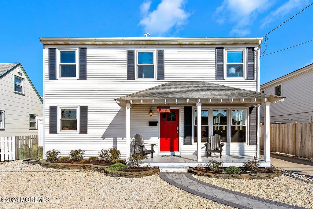 327 N 4th Street