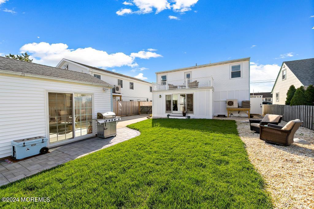 327 N 4th Street