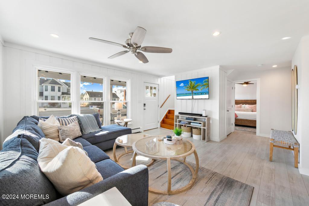 327 N 4th Street