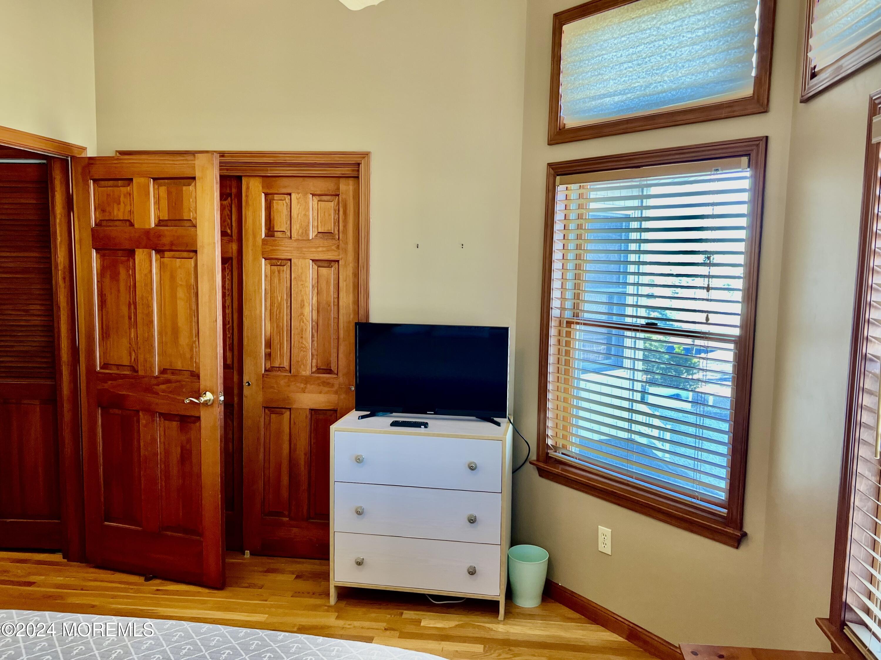 38 W New Jersey Avenue, A