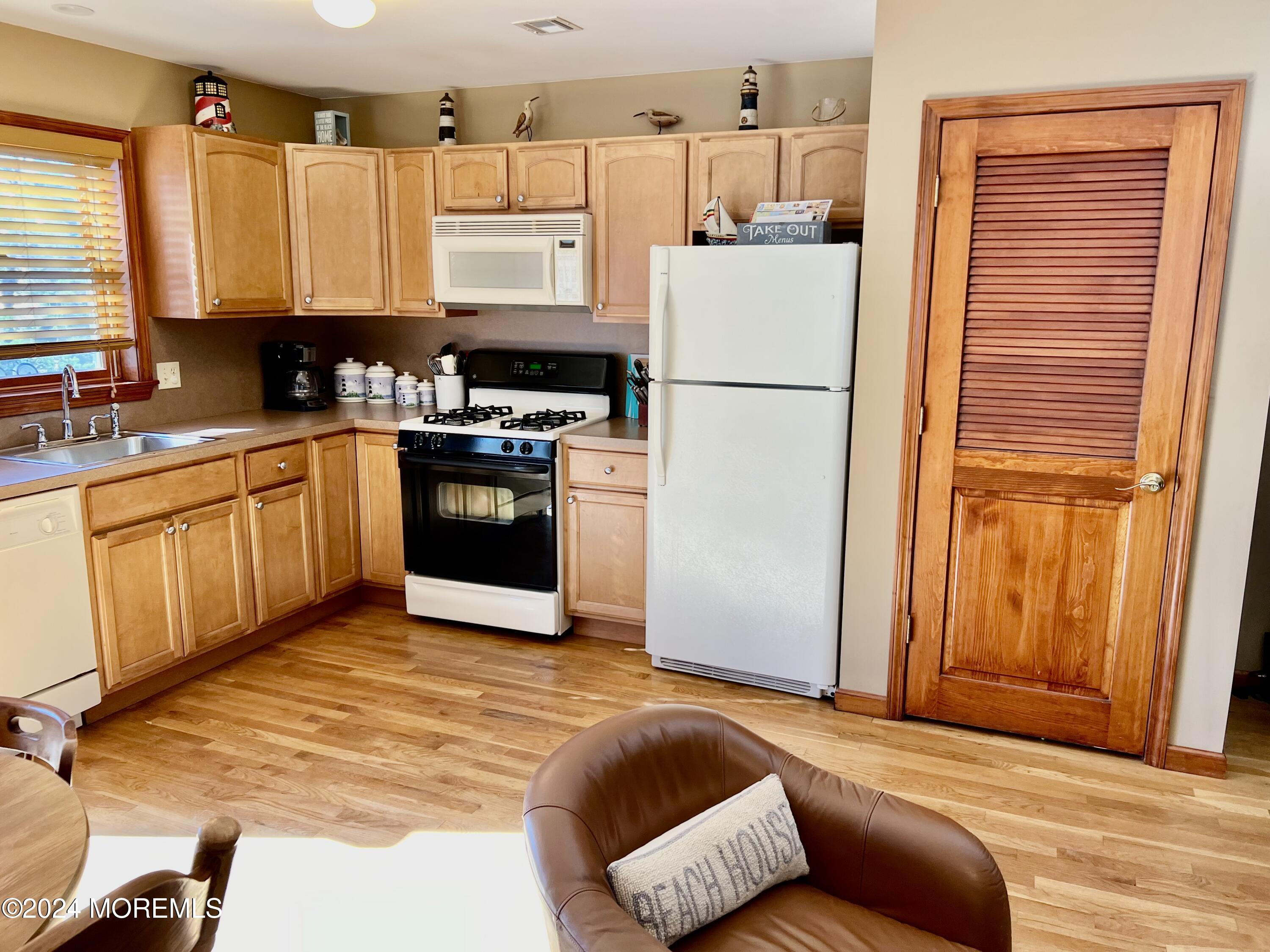 38 W New Jersey Avenue, A