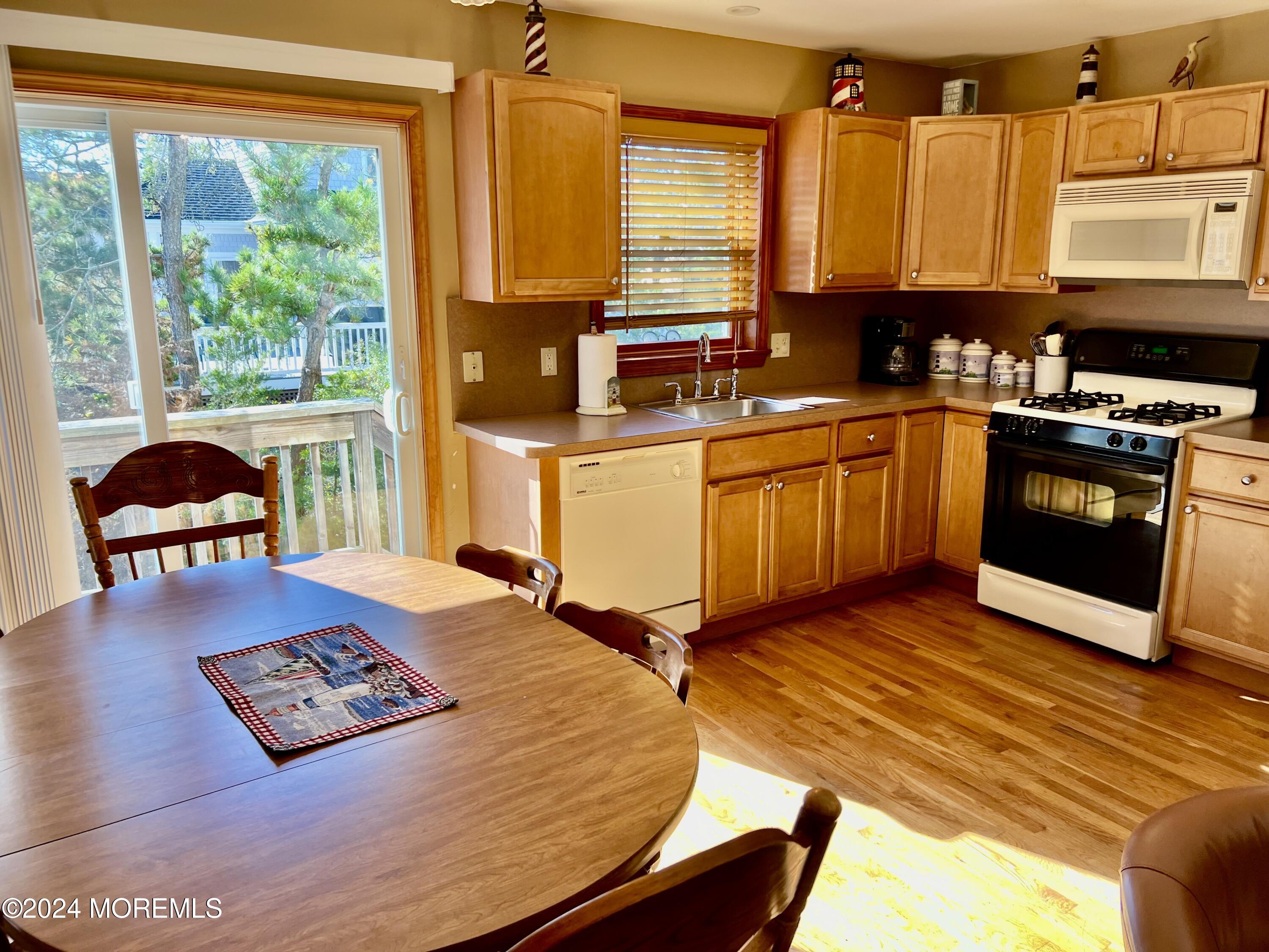 38 W New Jersey Avenue, A