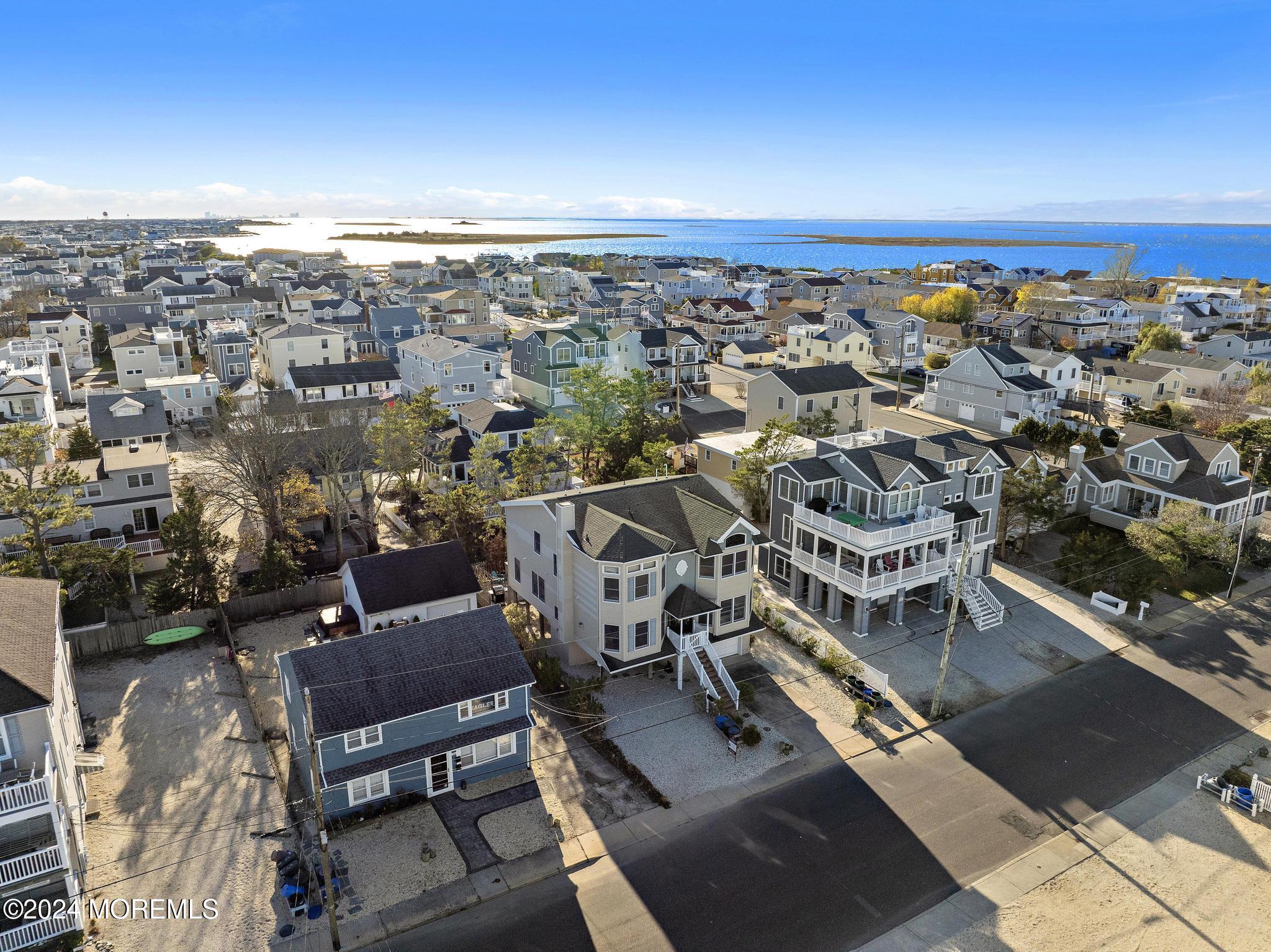 38 W New Jersey Avenue, A