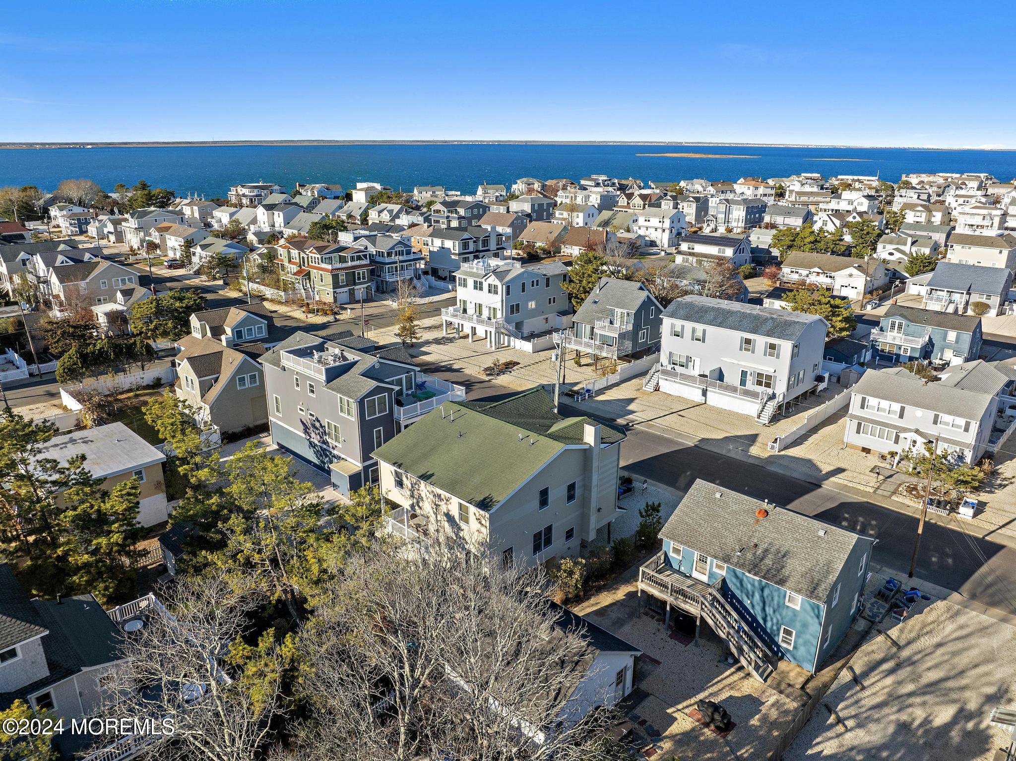 38 W New Jersey Avenue, A