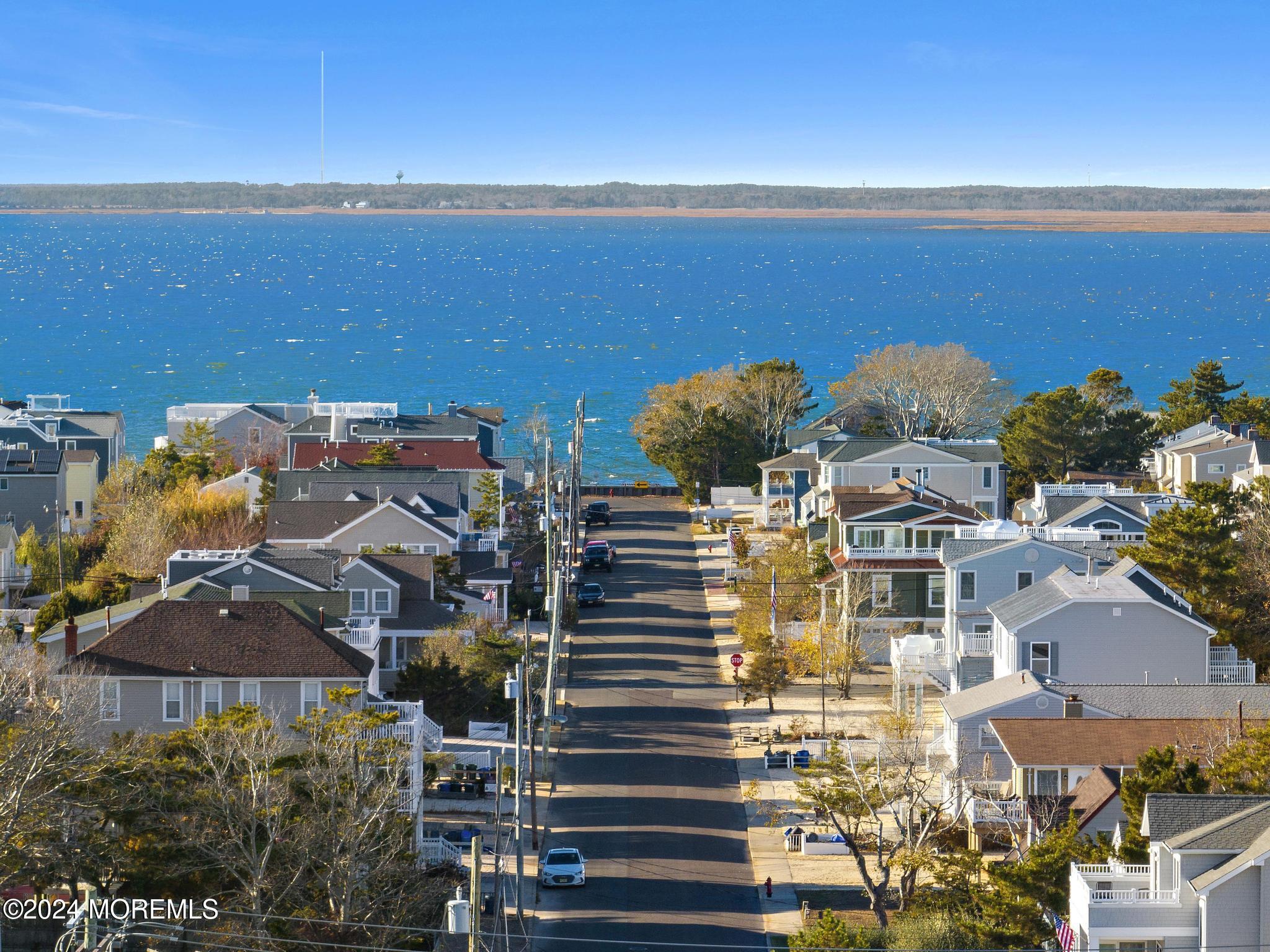 38 W New Jersey Avenue, A
