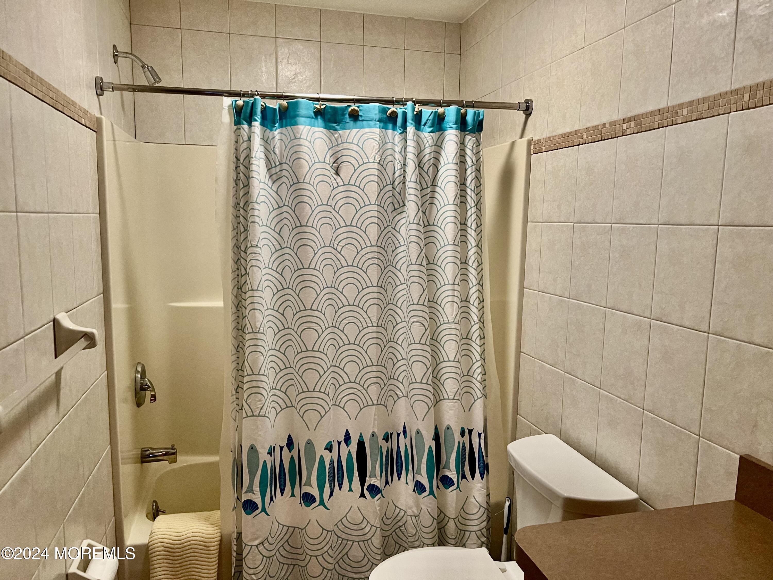 38 W New Jersey Avenue, A