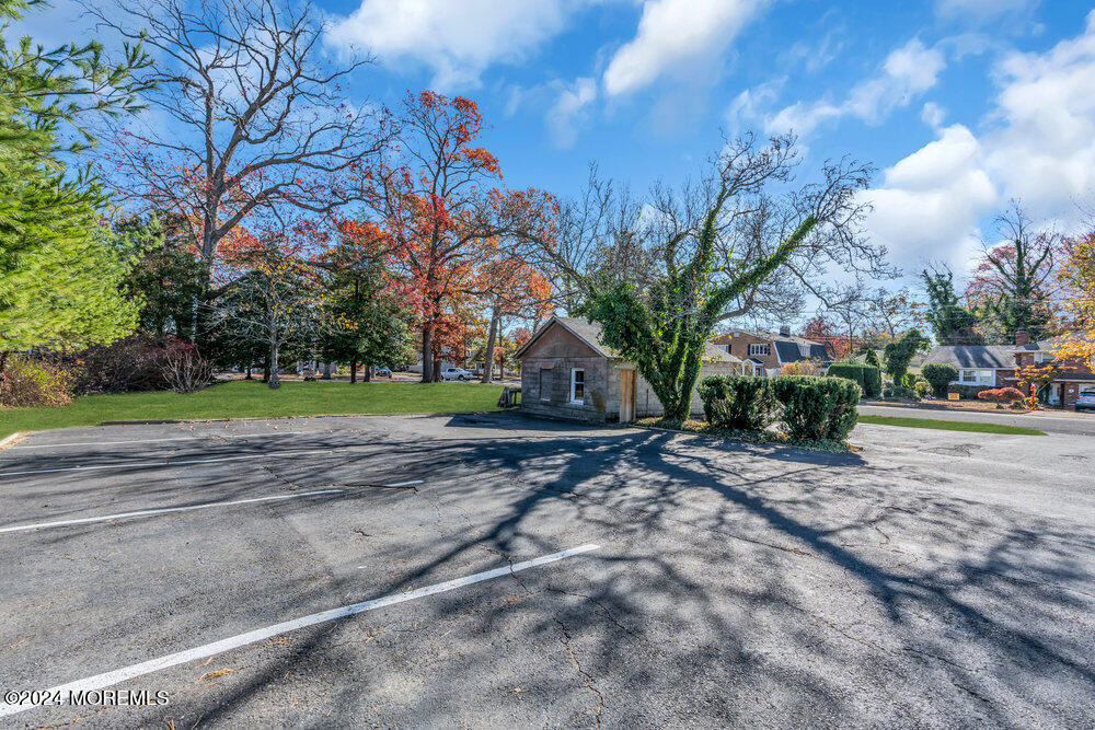 403 Hooper Avenue