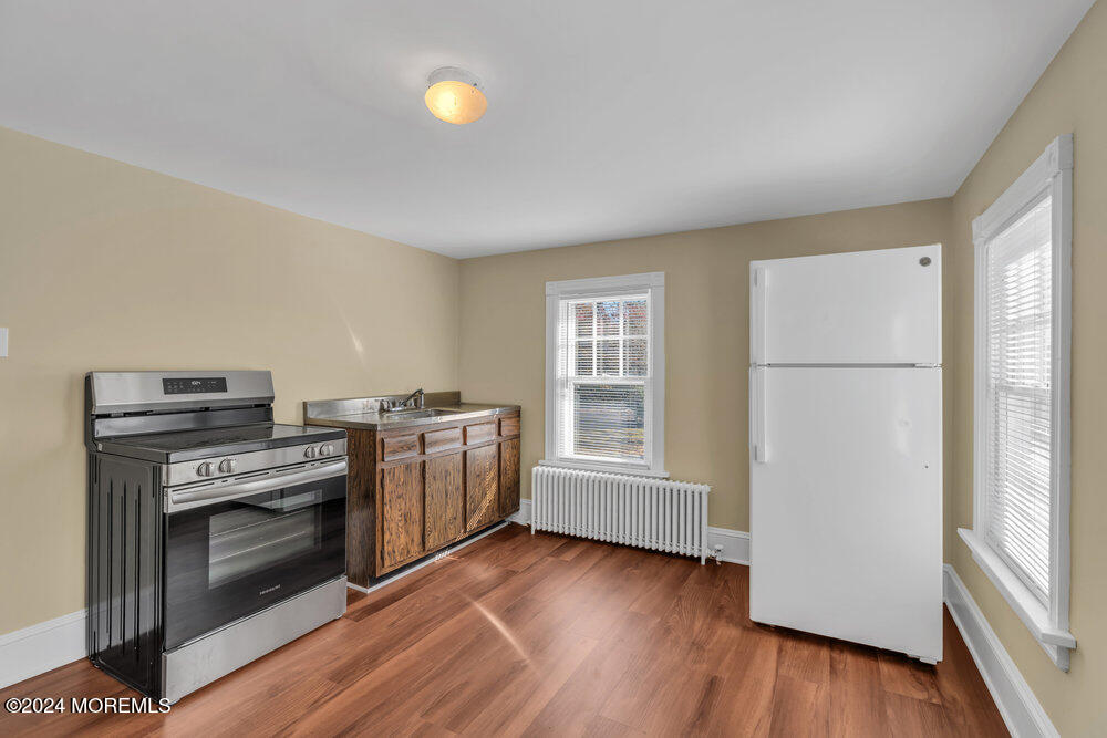 403 Hooper Avenue