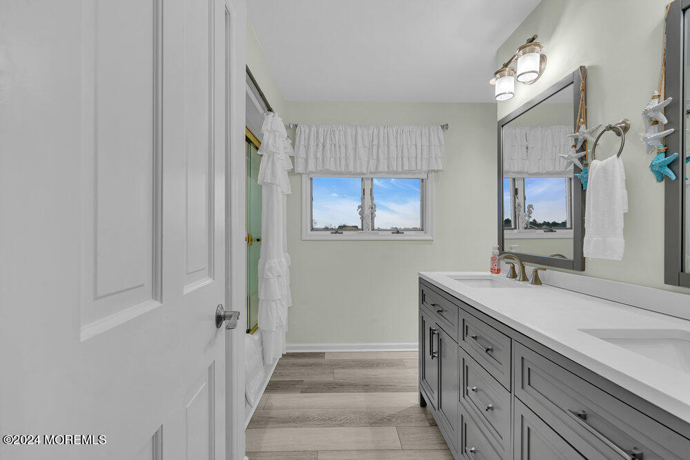 739 Fairview Lane