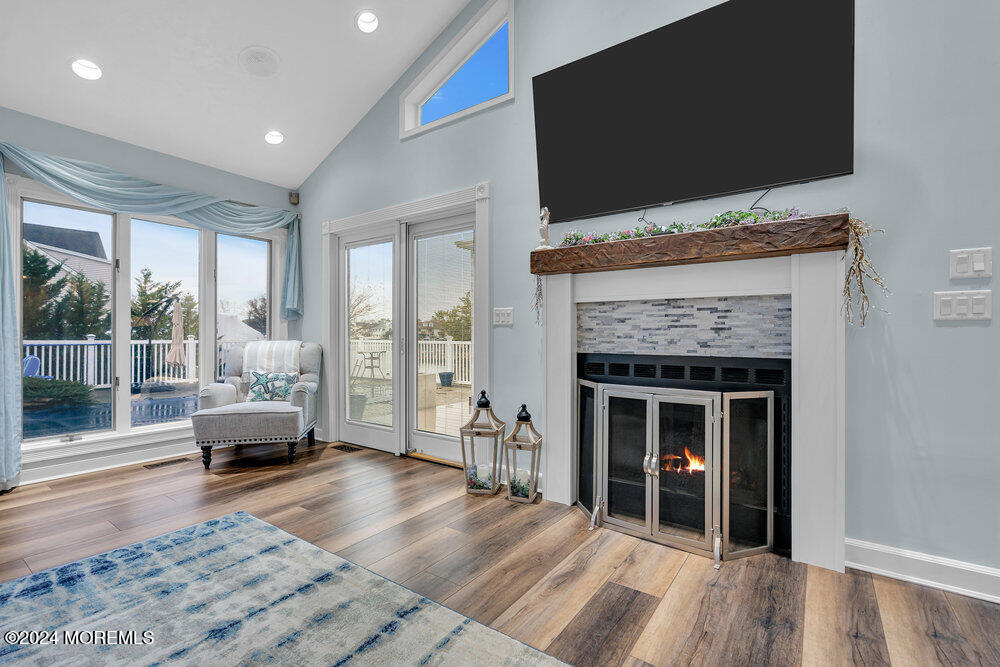 739 Fairview Lane