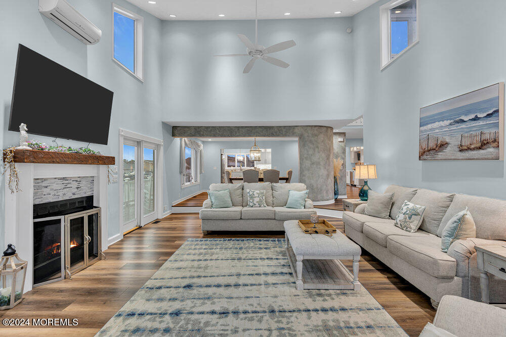 739 Fairview Lane
