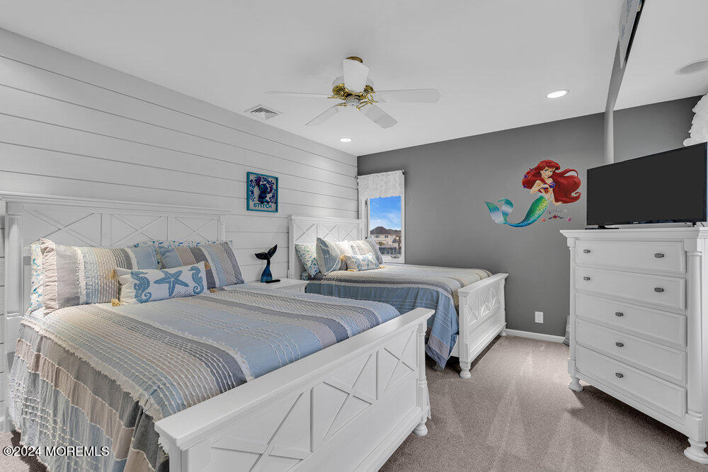 739 Fairview Lane