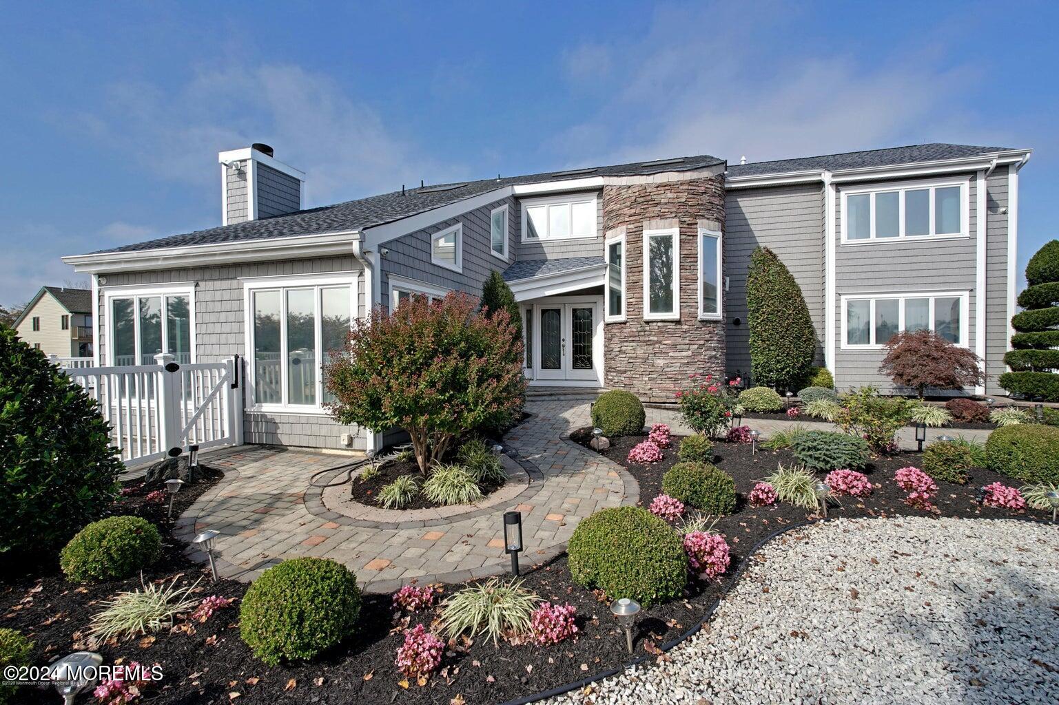 739 Fairview Lane