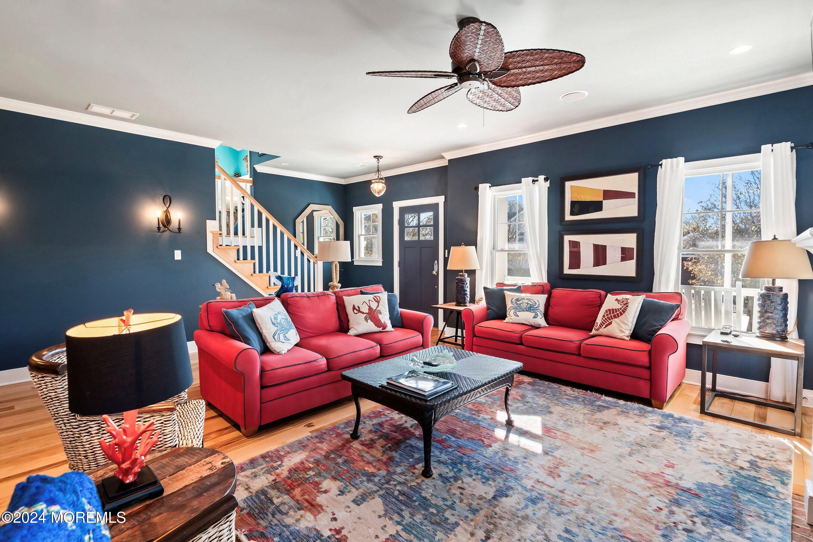 11 W Muriel Avenue