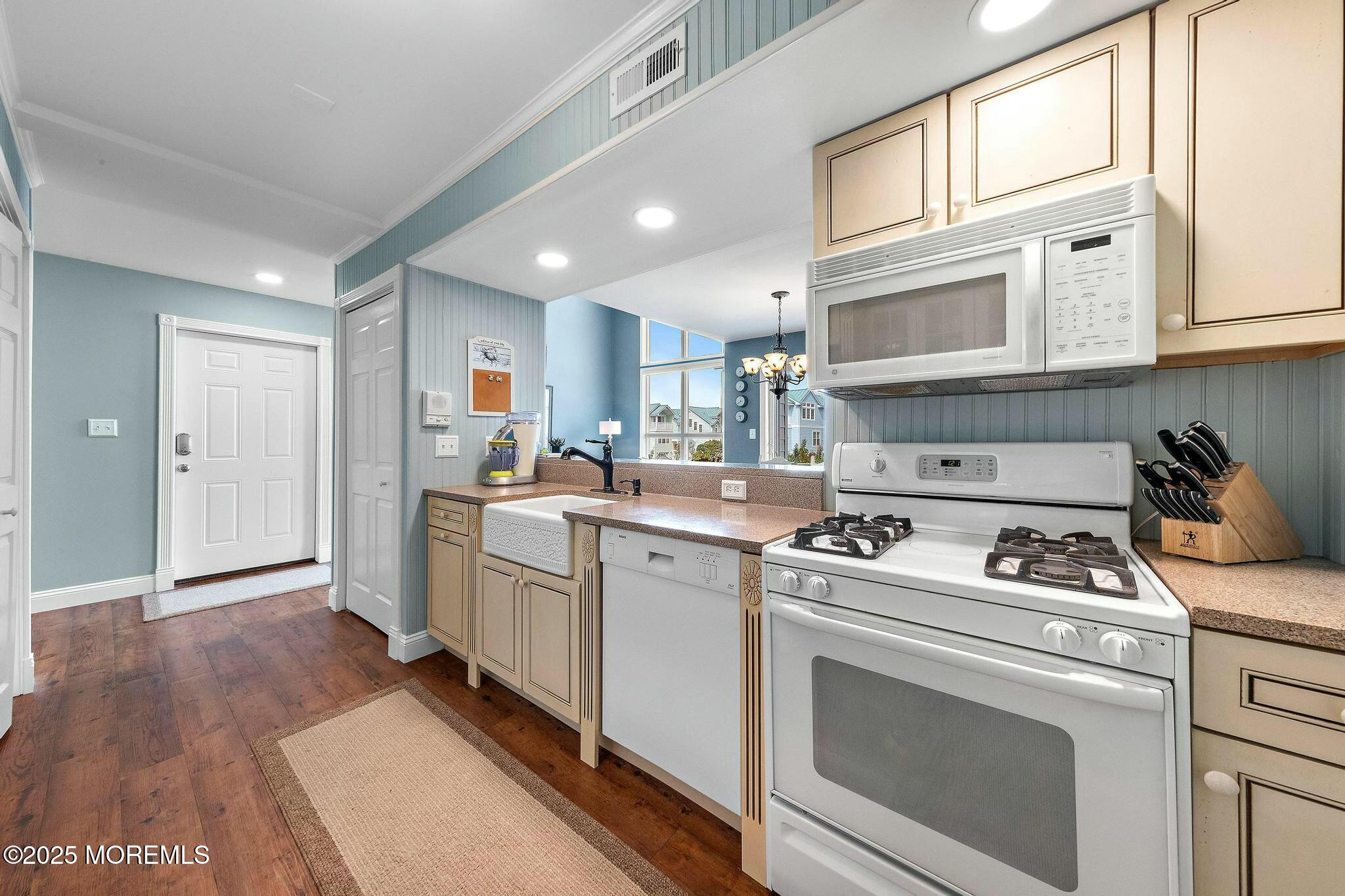 420 8th Street 2