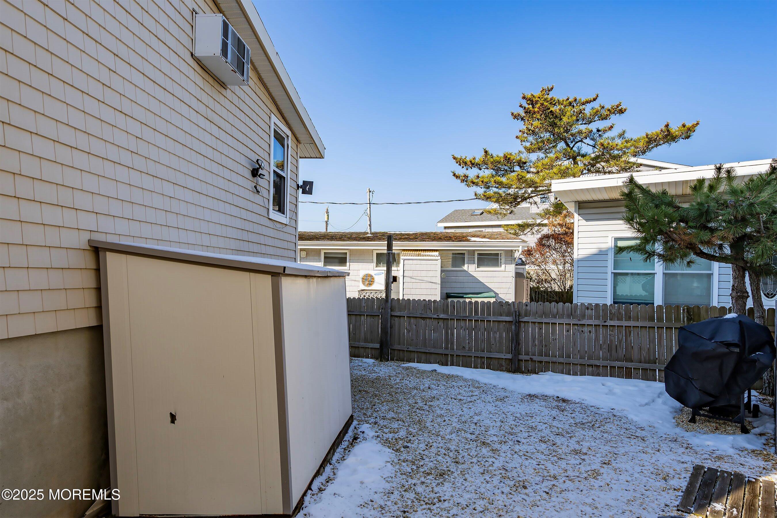 1A W Louisiana Avenue 1