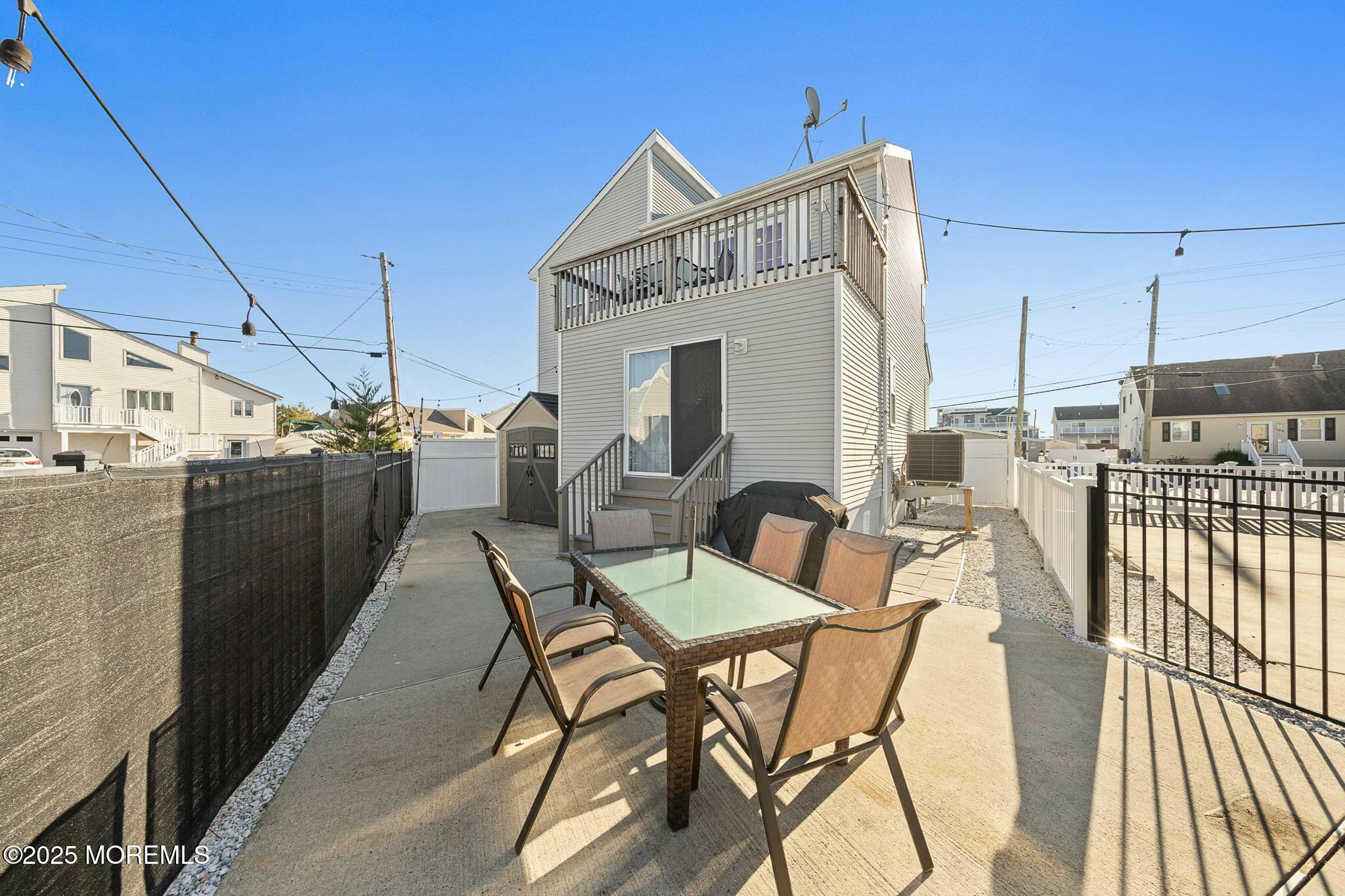 1101 Walter Boulevard