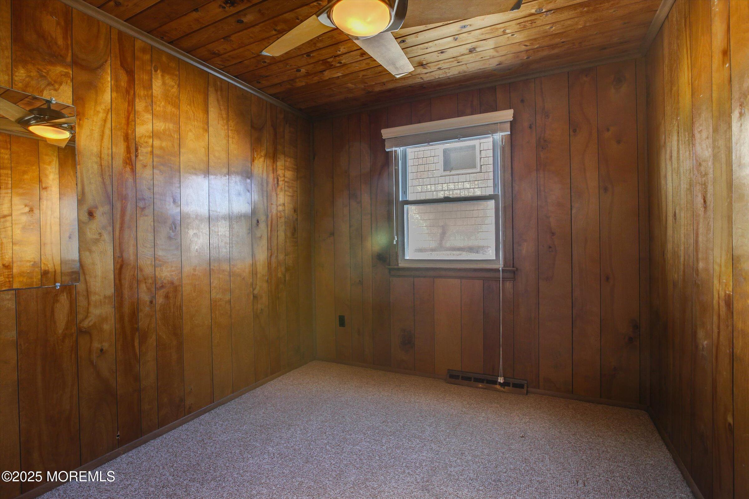 327 N 1st Street