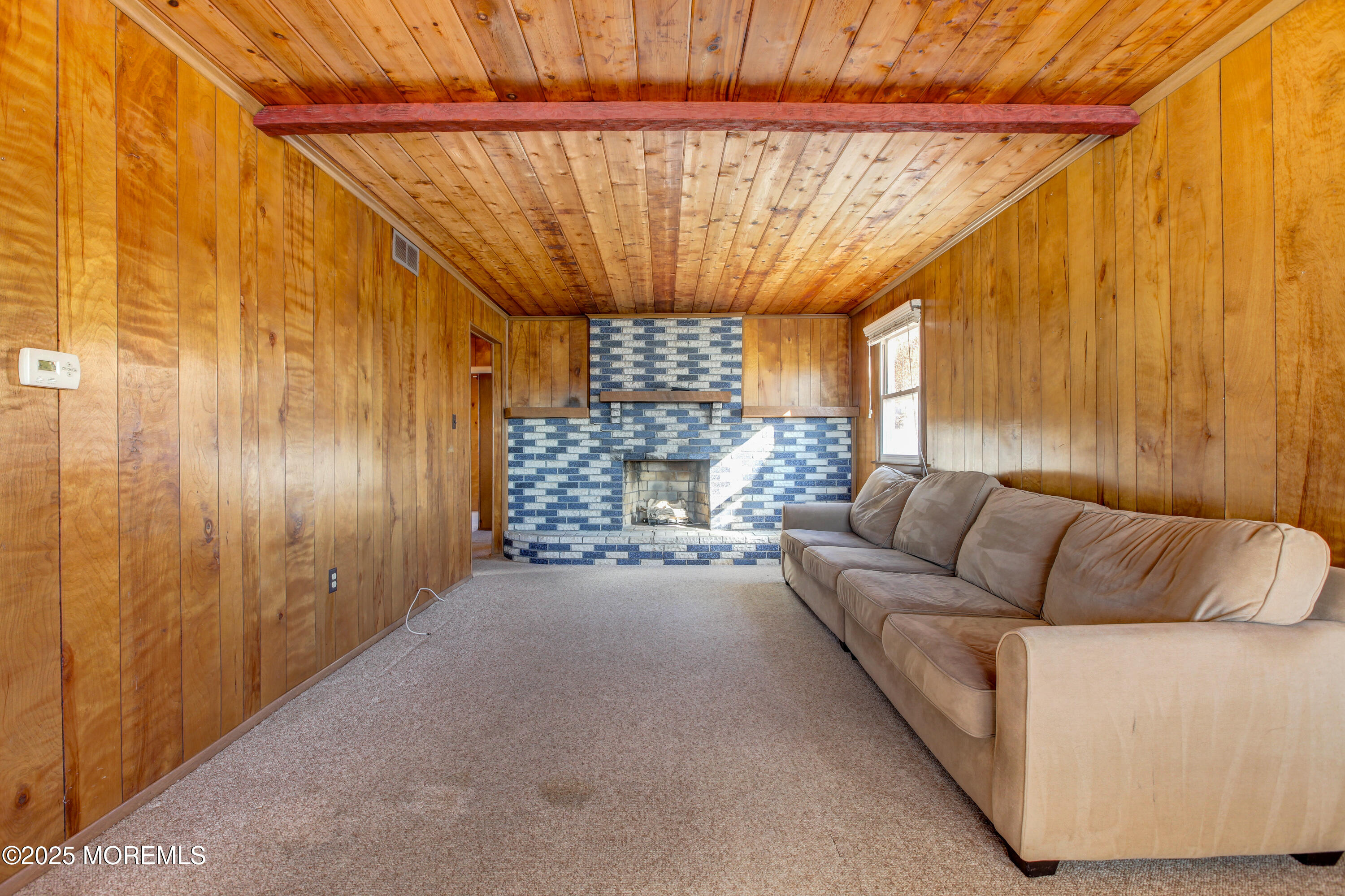 327 N 1st Street