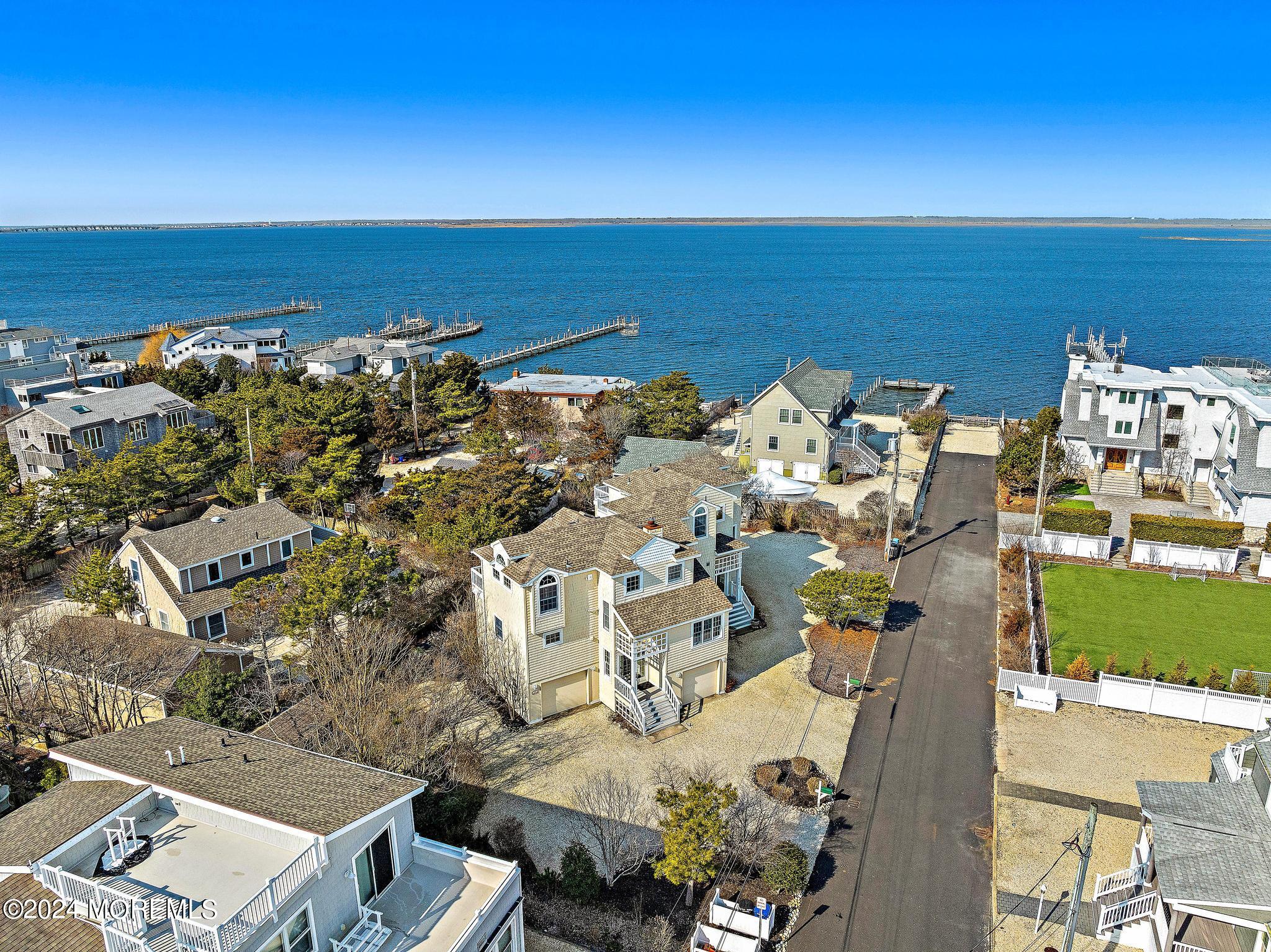 108 Roxie Avenue 2