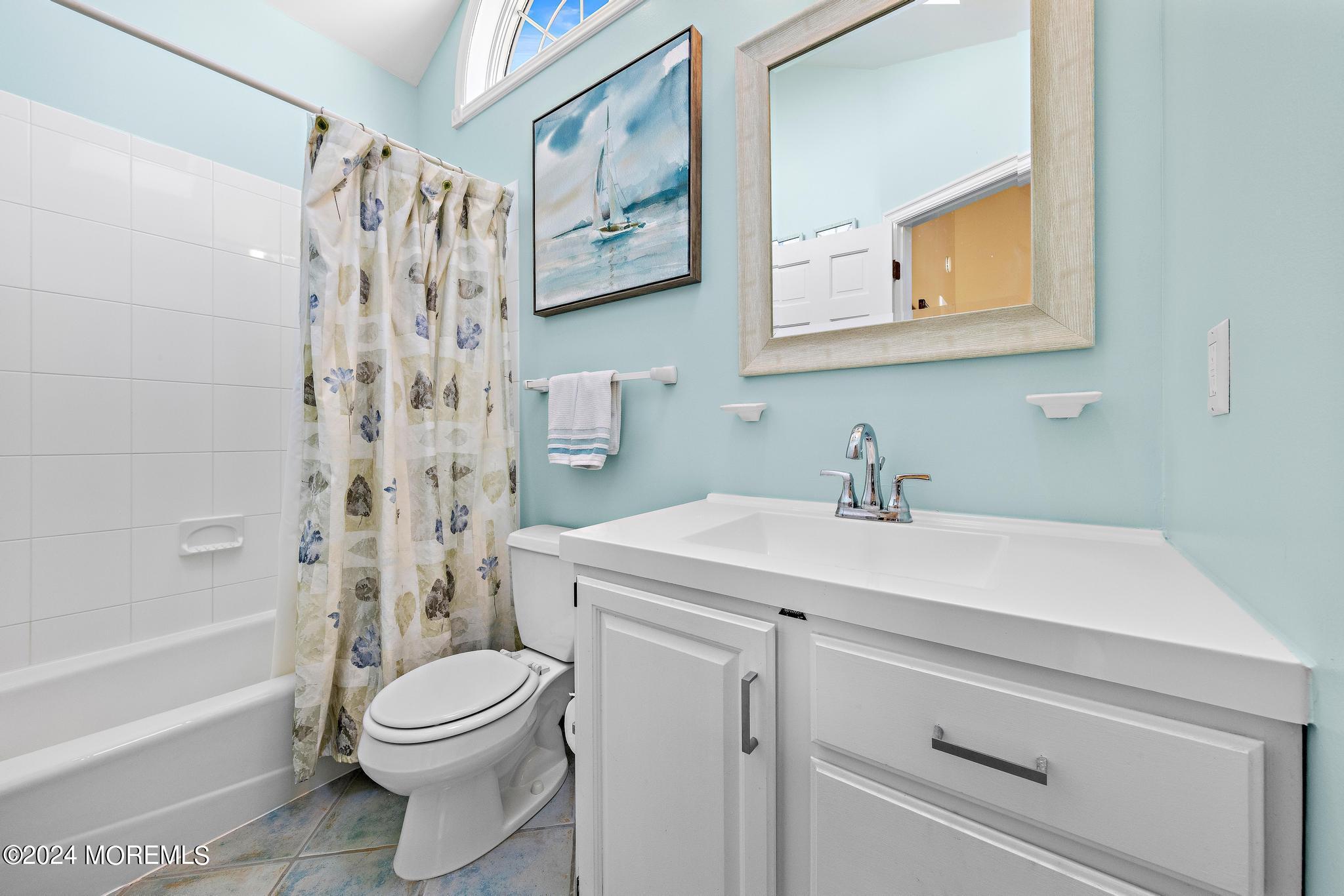 108 Roxie Avenue 2
