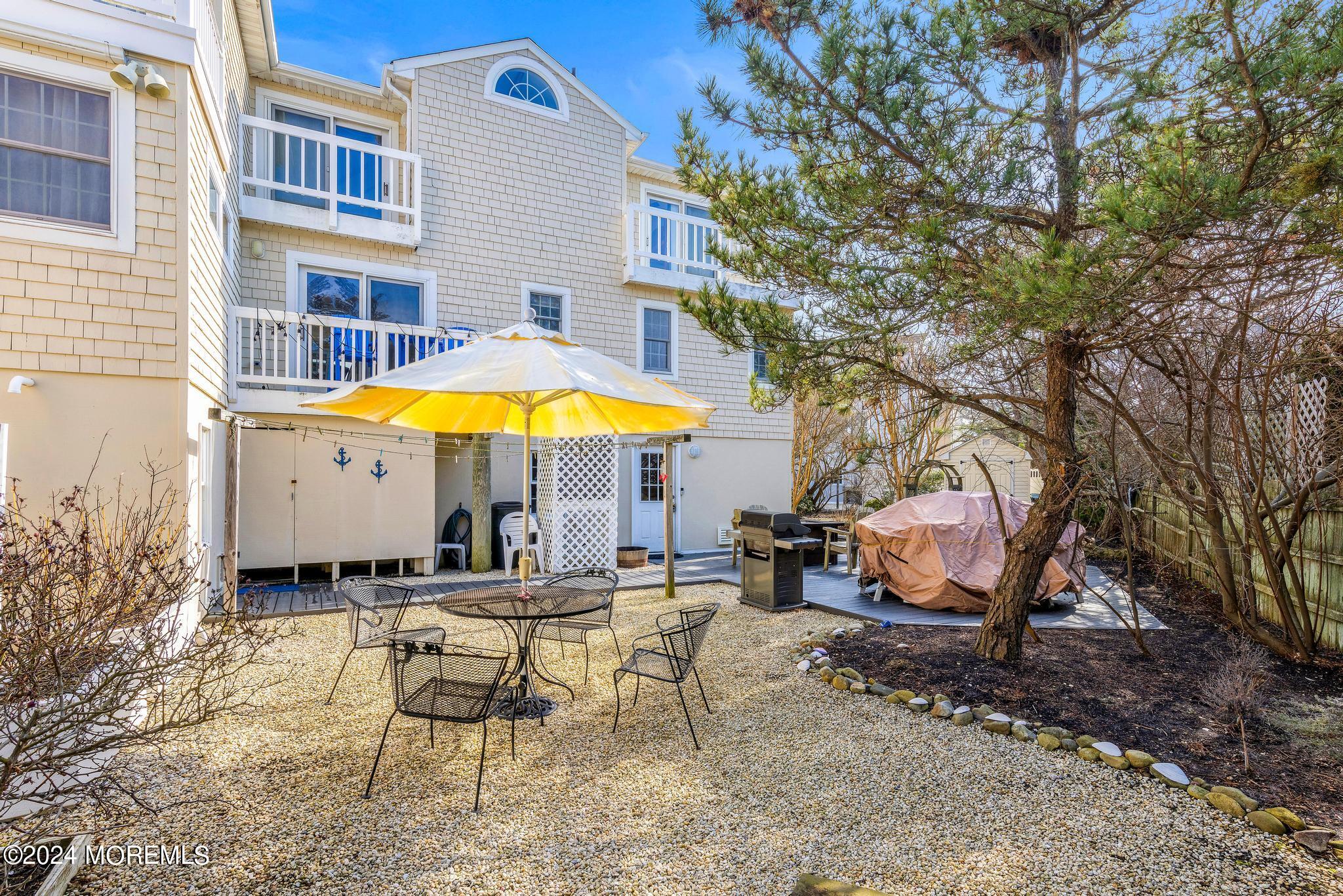 108 Roxie Avenue 2