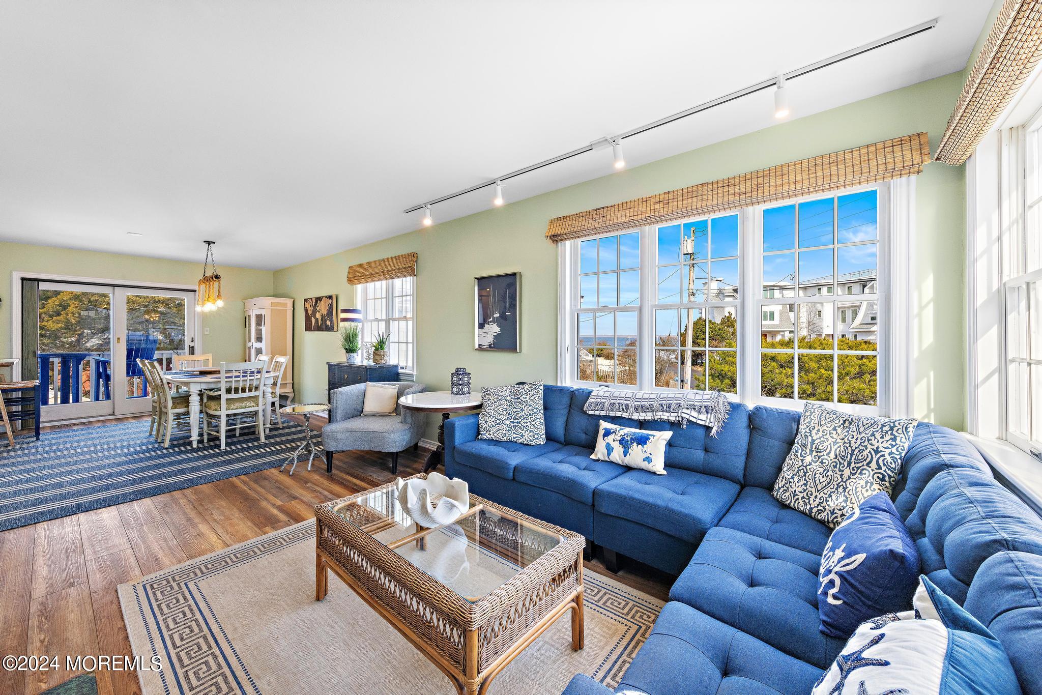 108 Roxie Avenue 2