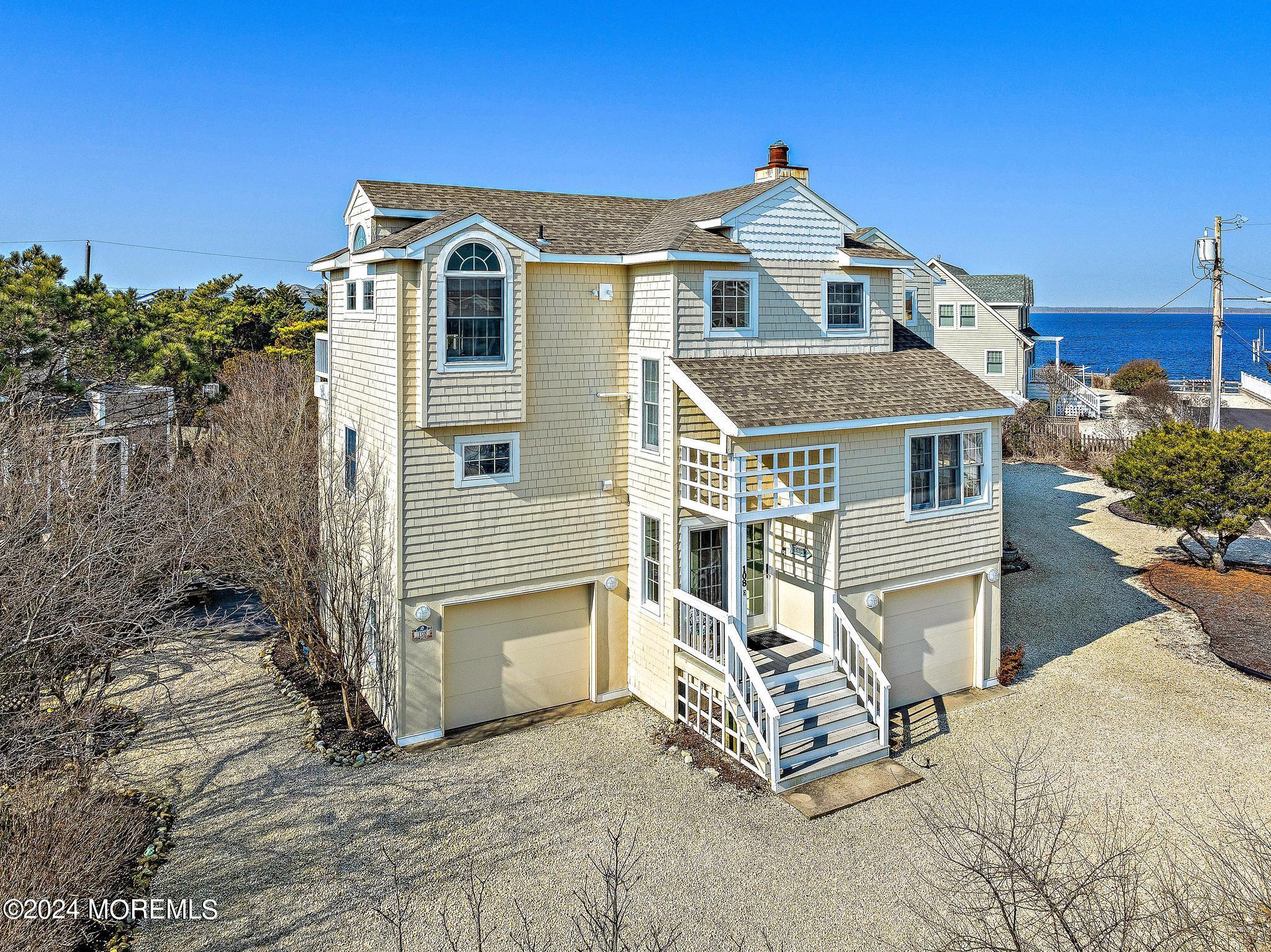 108 Roxie Avenue 2