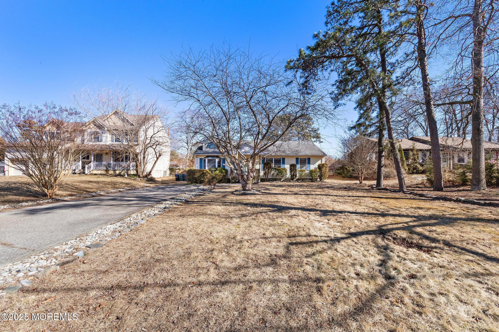26 Mayflower Drive
