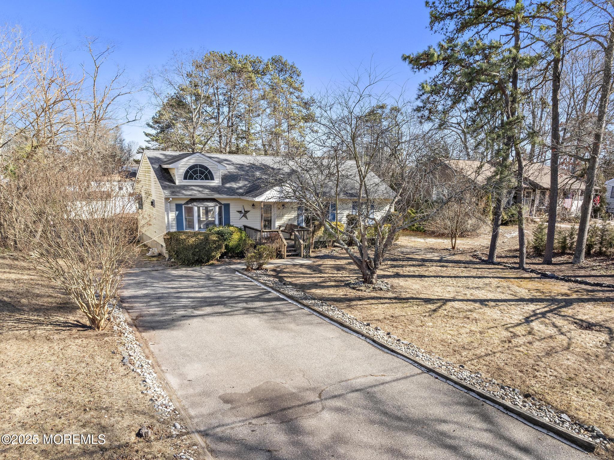 26 Mayflower Drive
