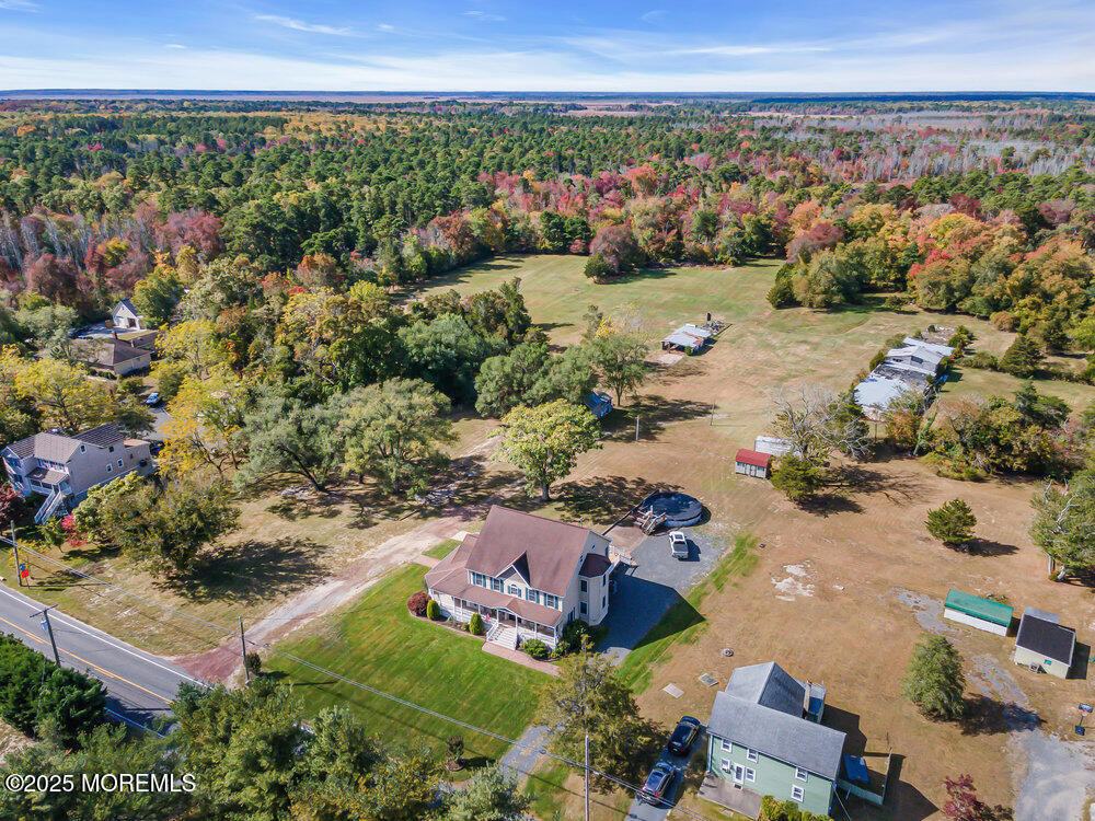 87 N Maple Avenue