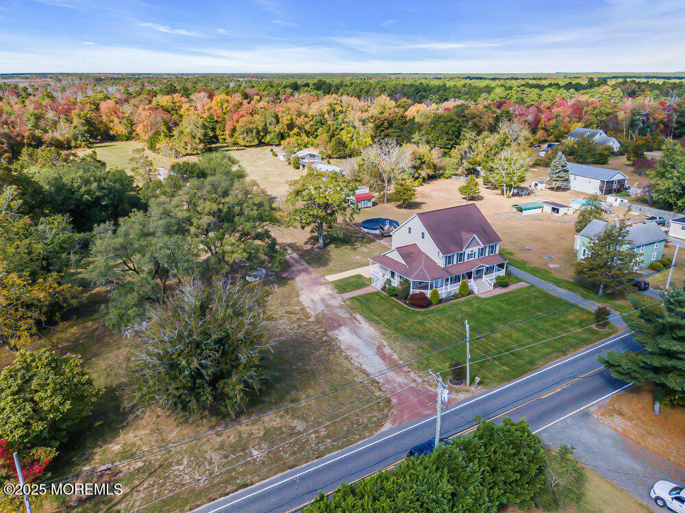 87 N Maple Avenue