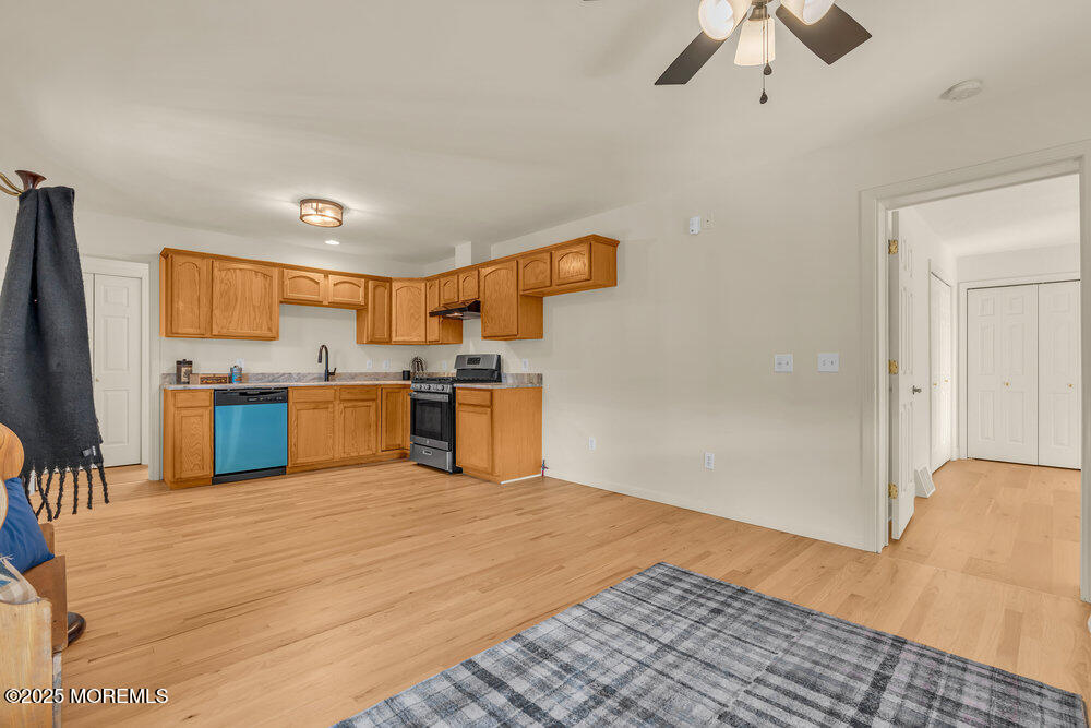 87 N Maple Avenue