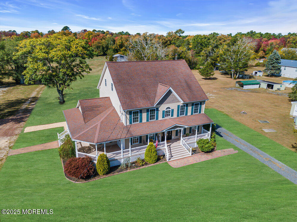 87 N Maple Avenue