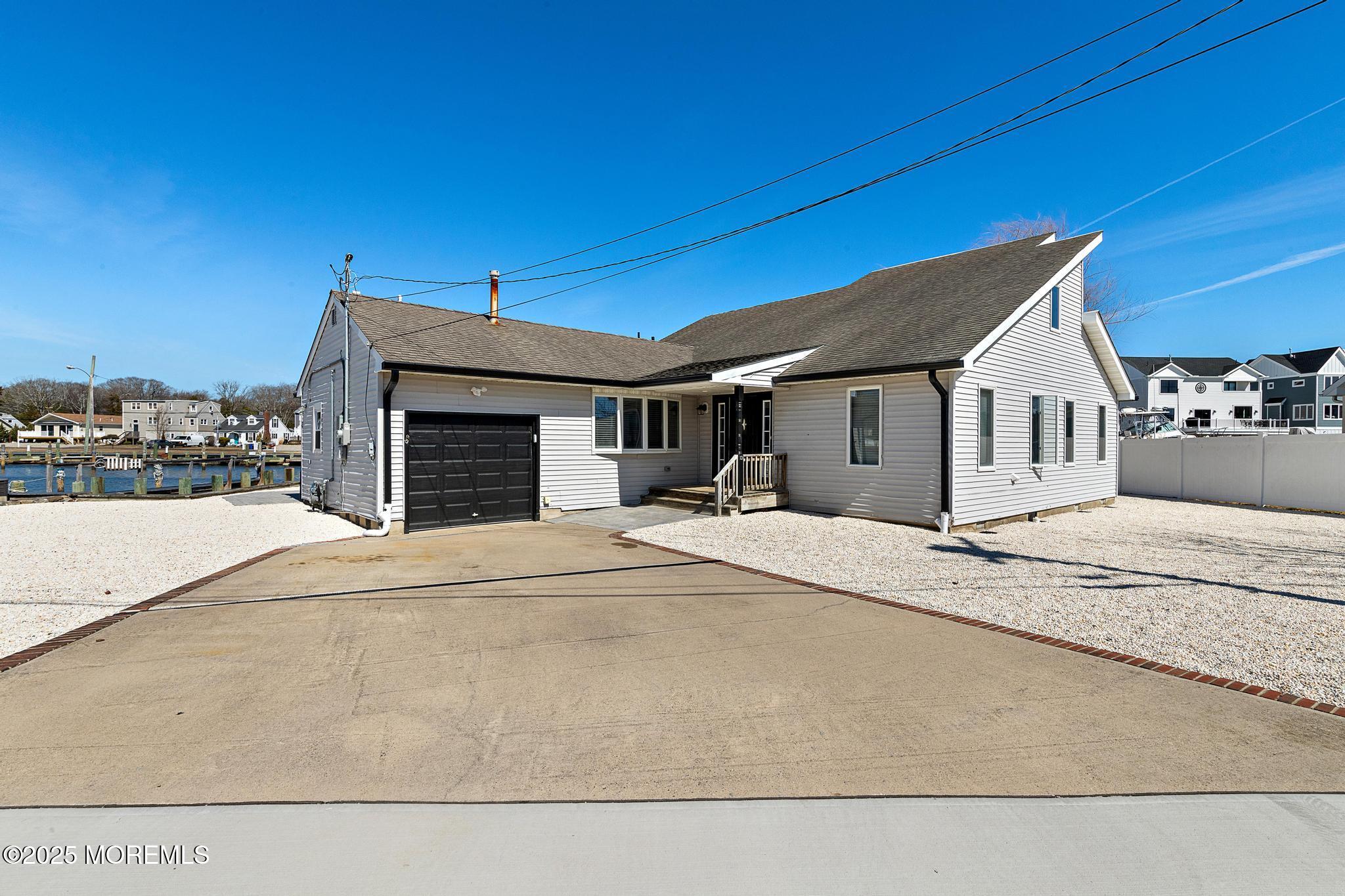 13 Bayview Drive