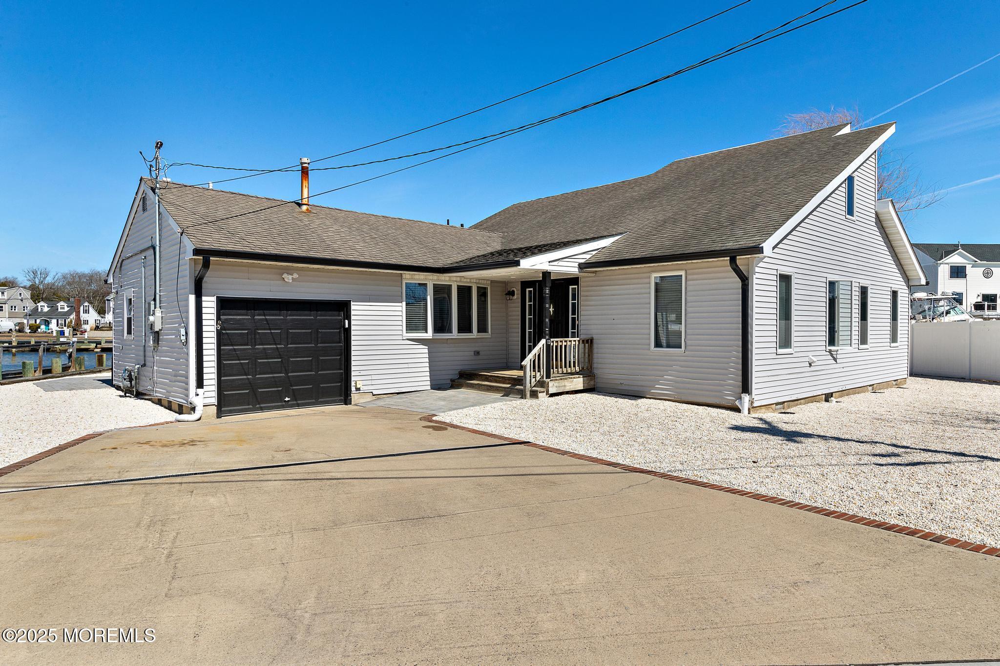 13 Bayview Drive