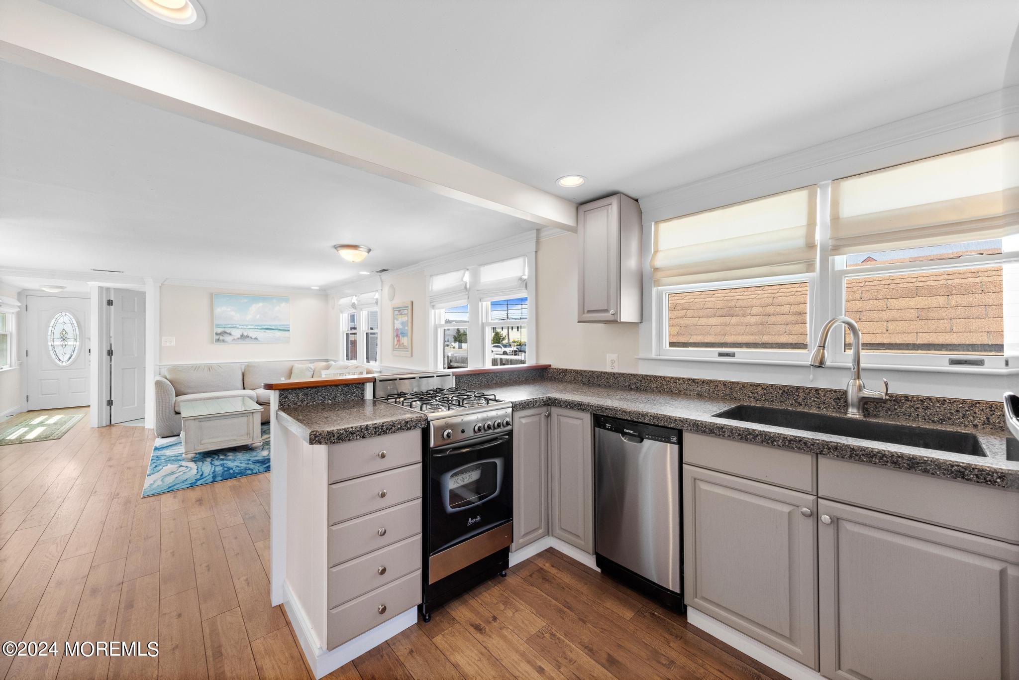 101 E 30th Street