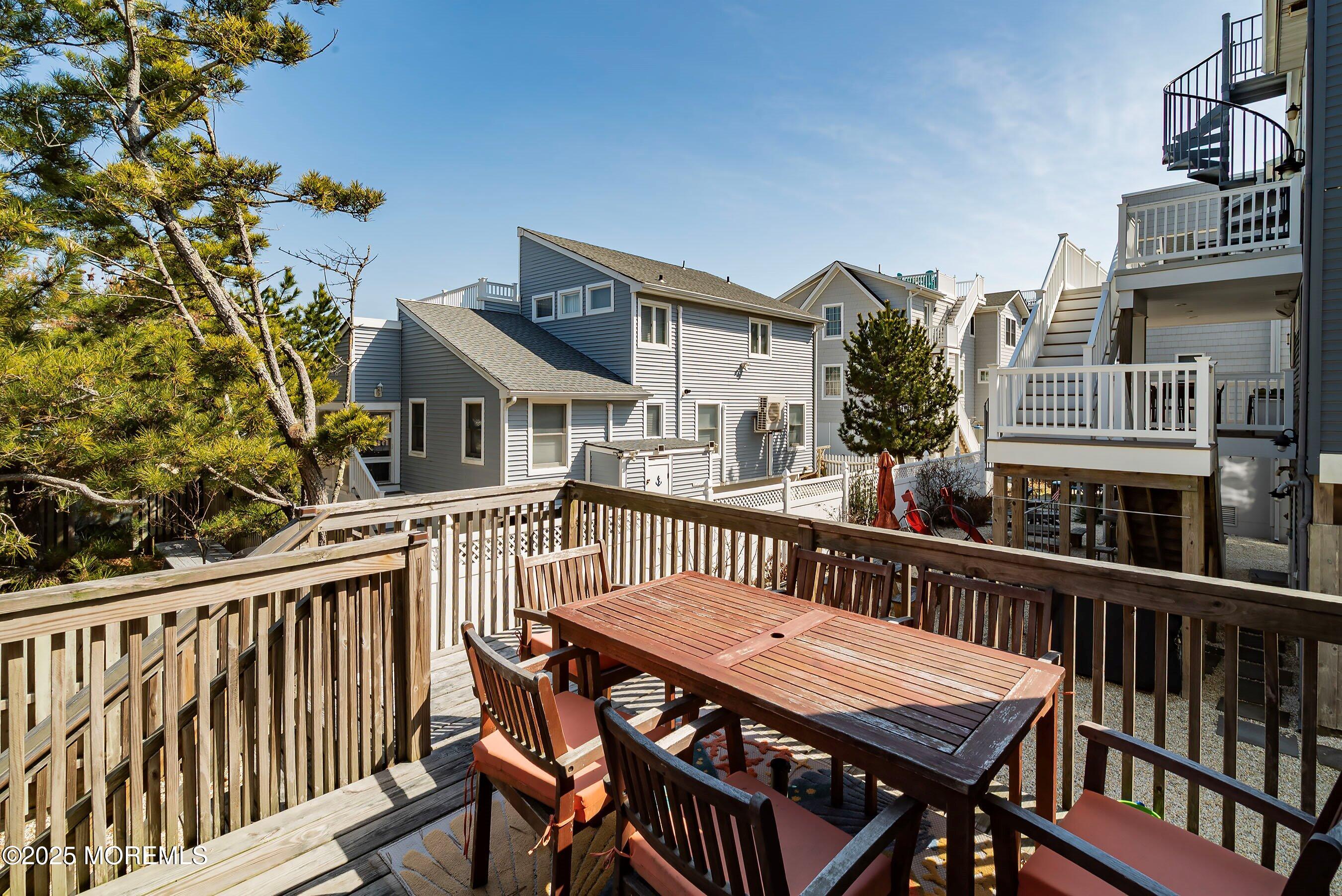9 Carolina Avenue 2